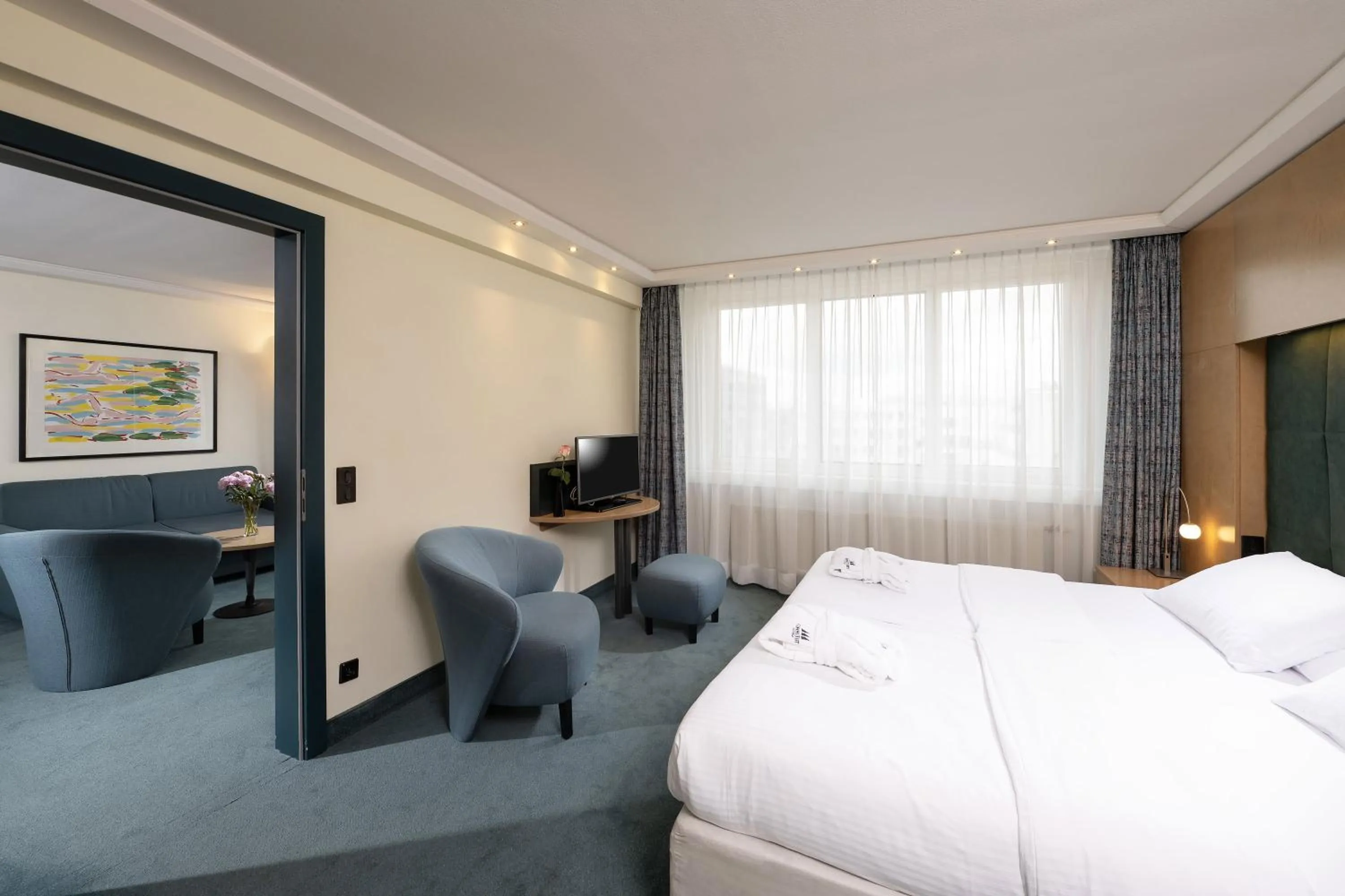 Bedroom, Bed in Maritim proArte Hotel Berlin
