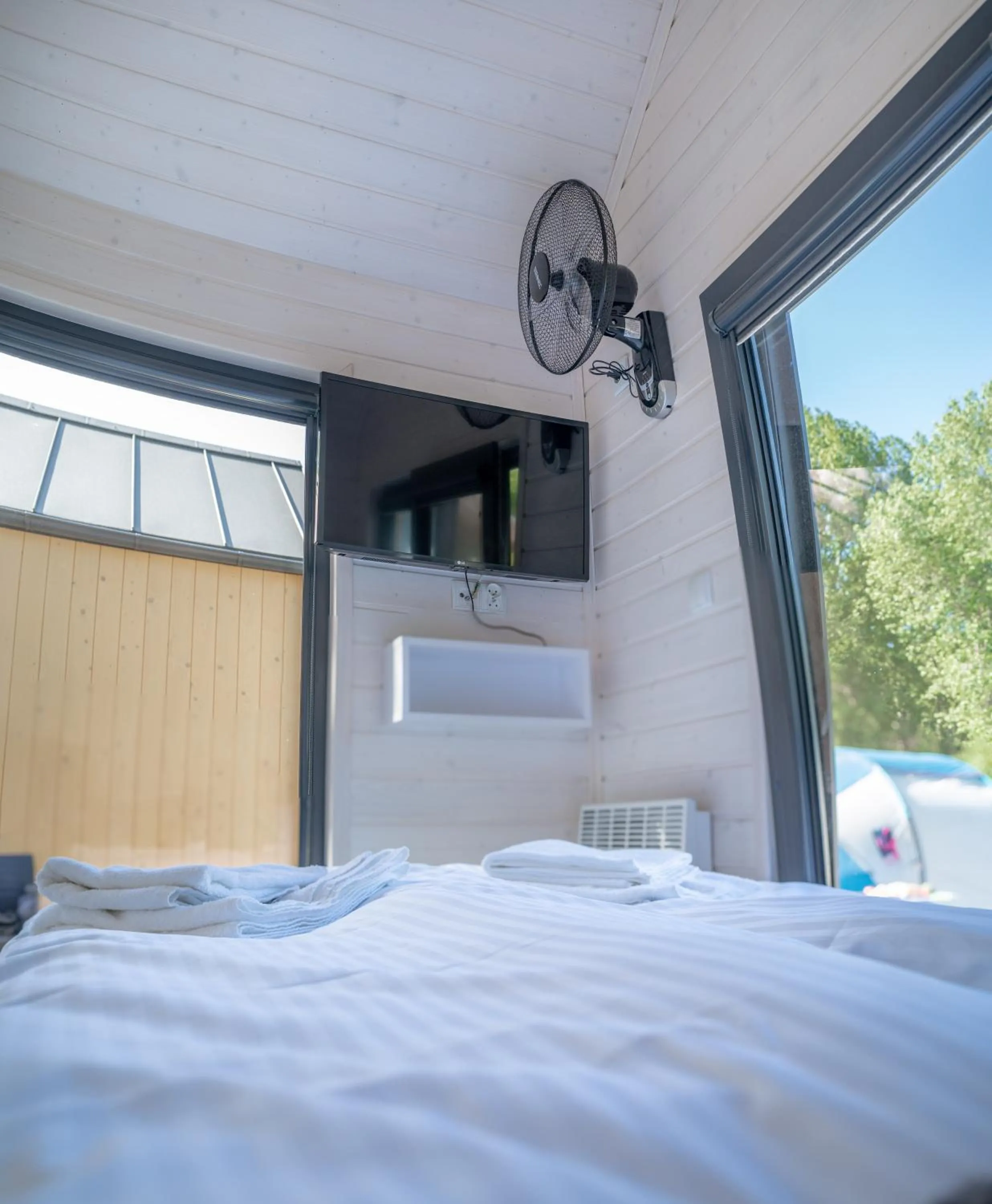 Living room, Bed in Pod Cyprysami - surf & family resort