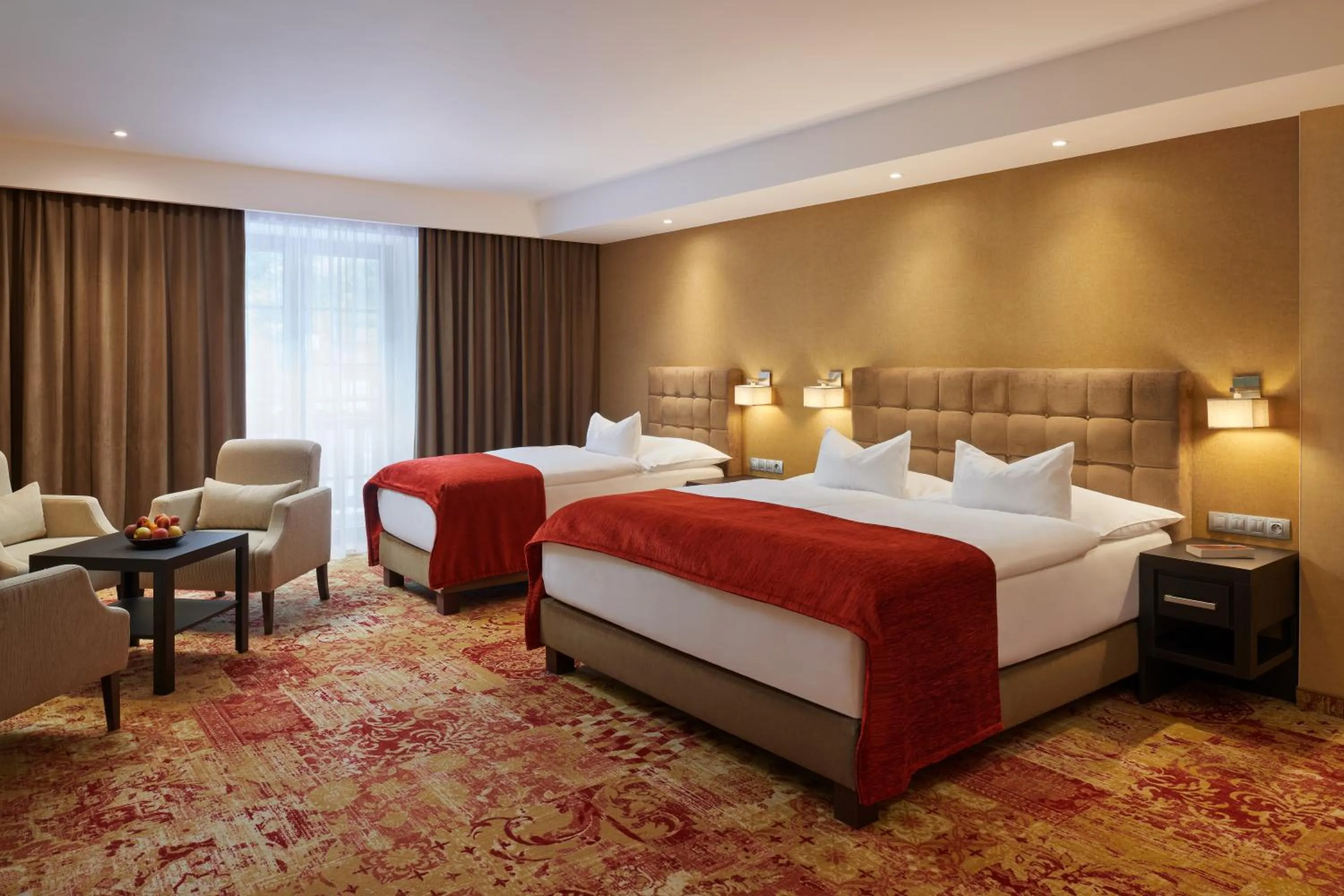 Superior Triple Room with Balcony in Hotel Singer