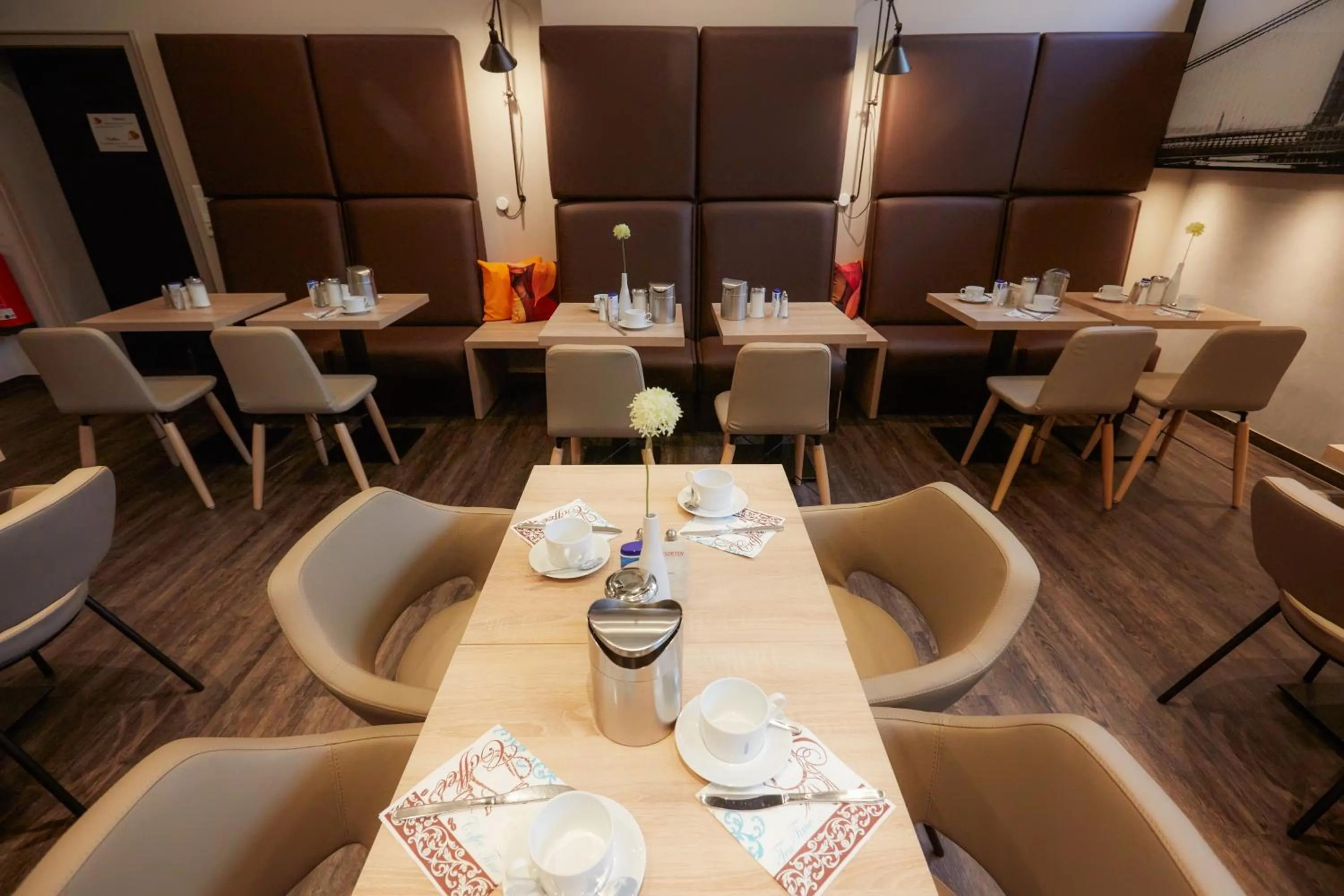 Food and drinks in Manhattan Hotel