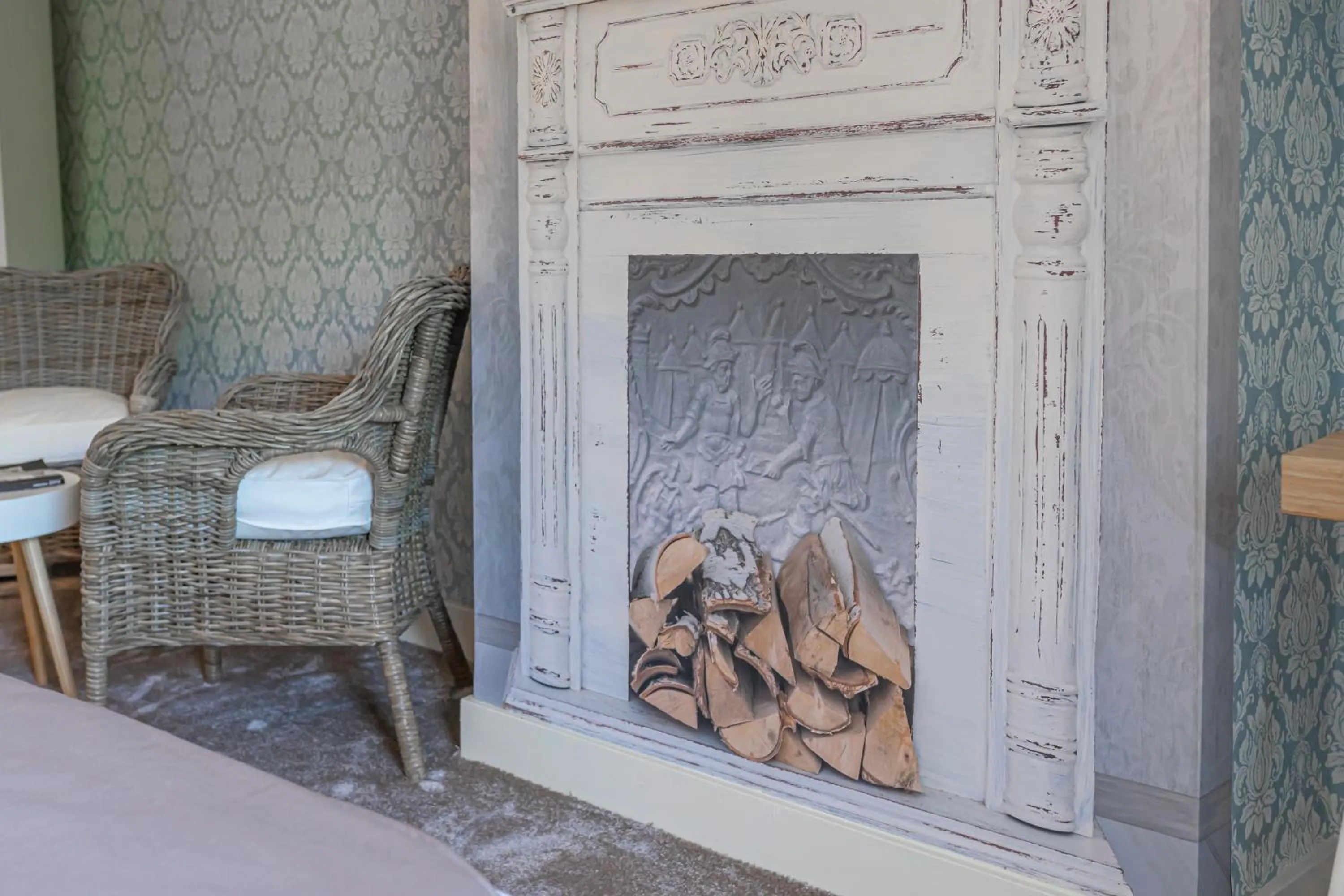 Decorative detail in Hôtel Au Coq Dort Spa