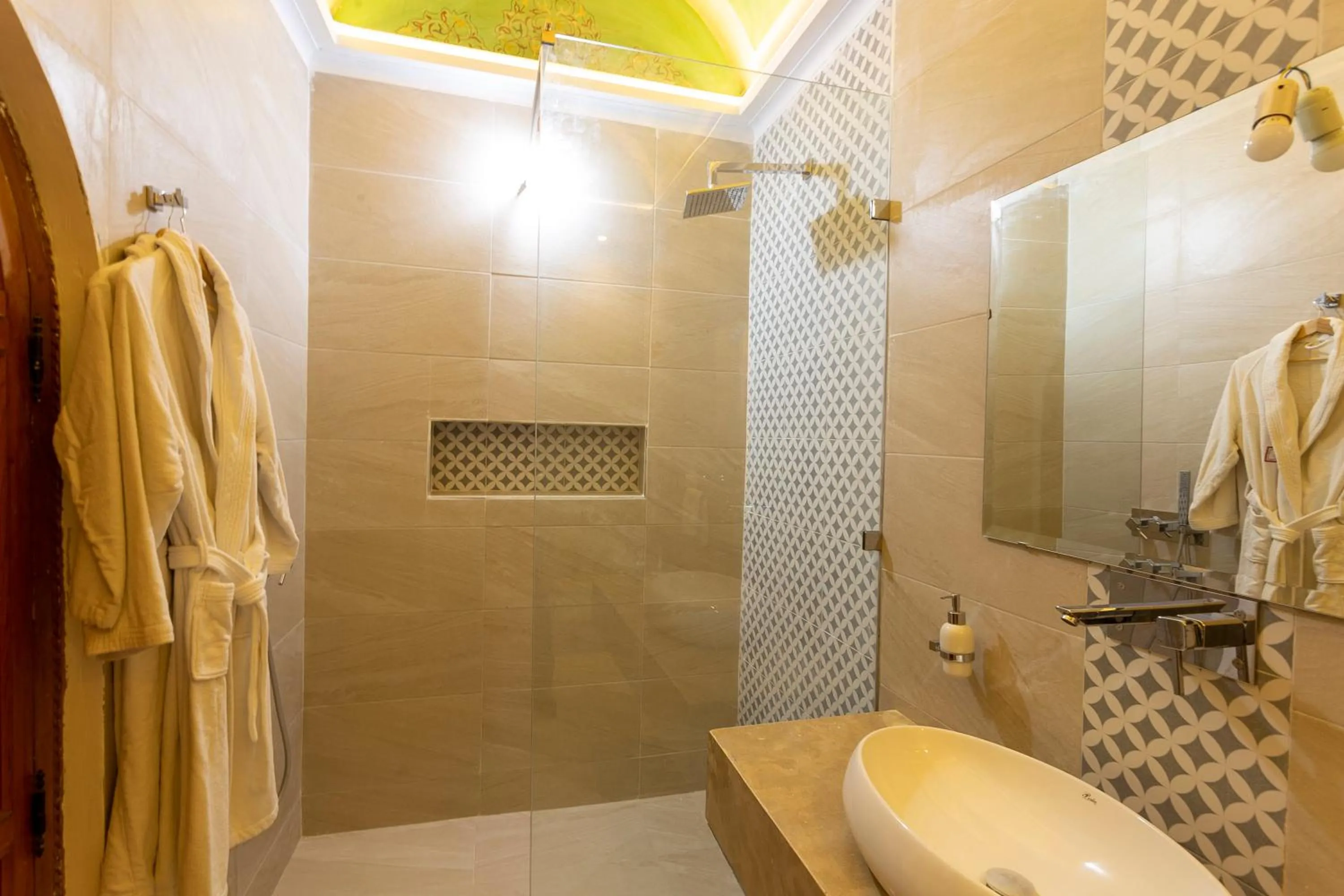 Shower in Riad Agdal Royal & Spa