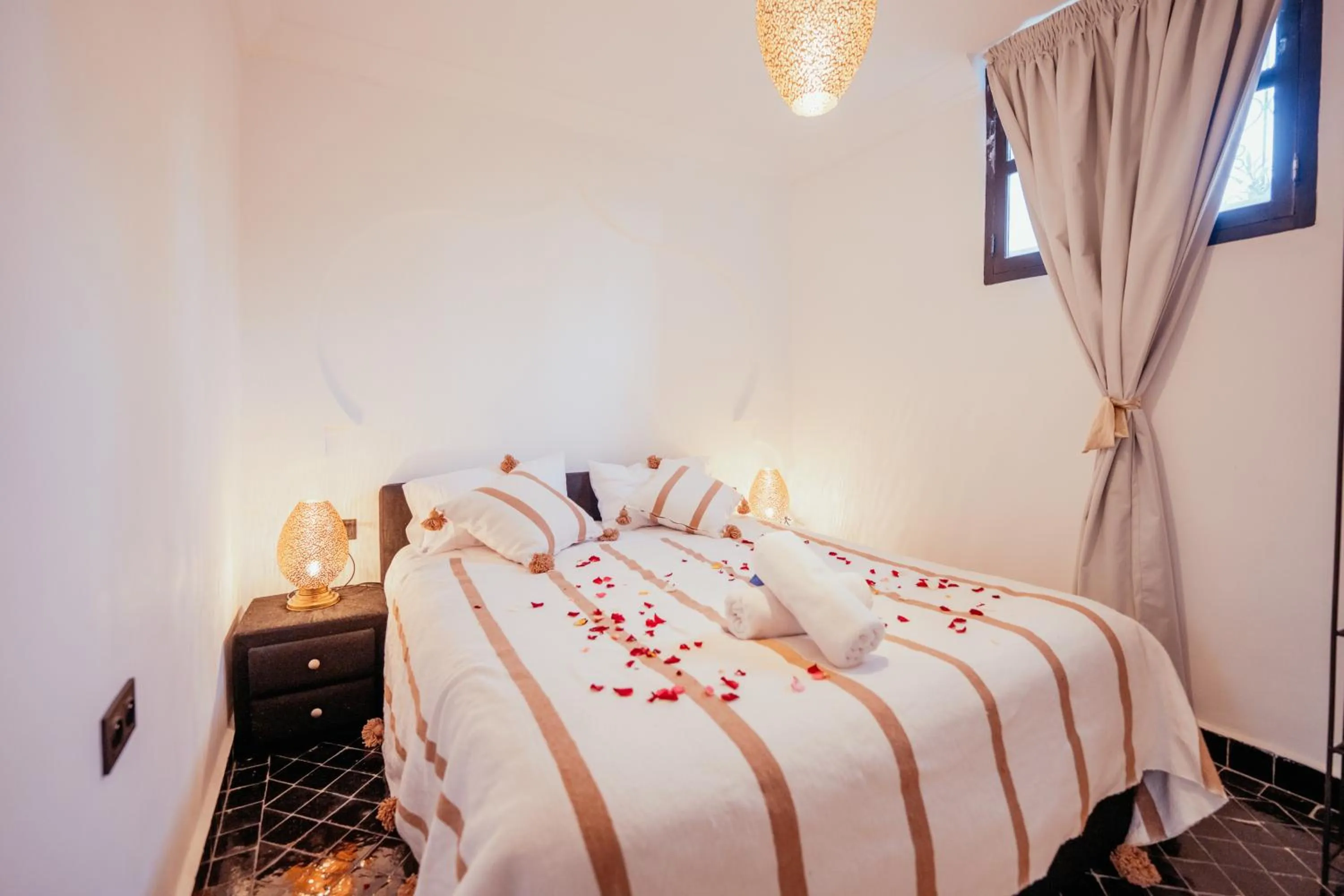 Bed in Riad Agdal Royal & Spa