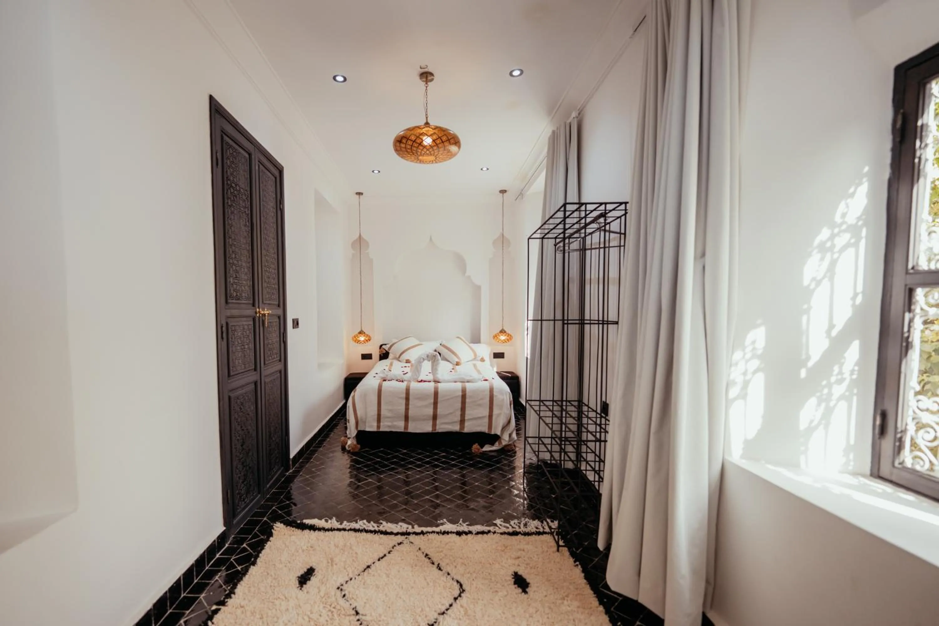 Photo of the whole room, Bed in Riad Agdal Royal & Spa
