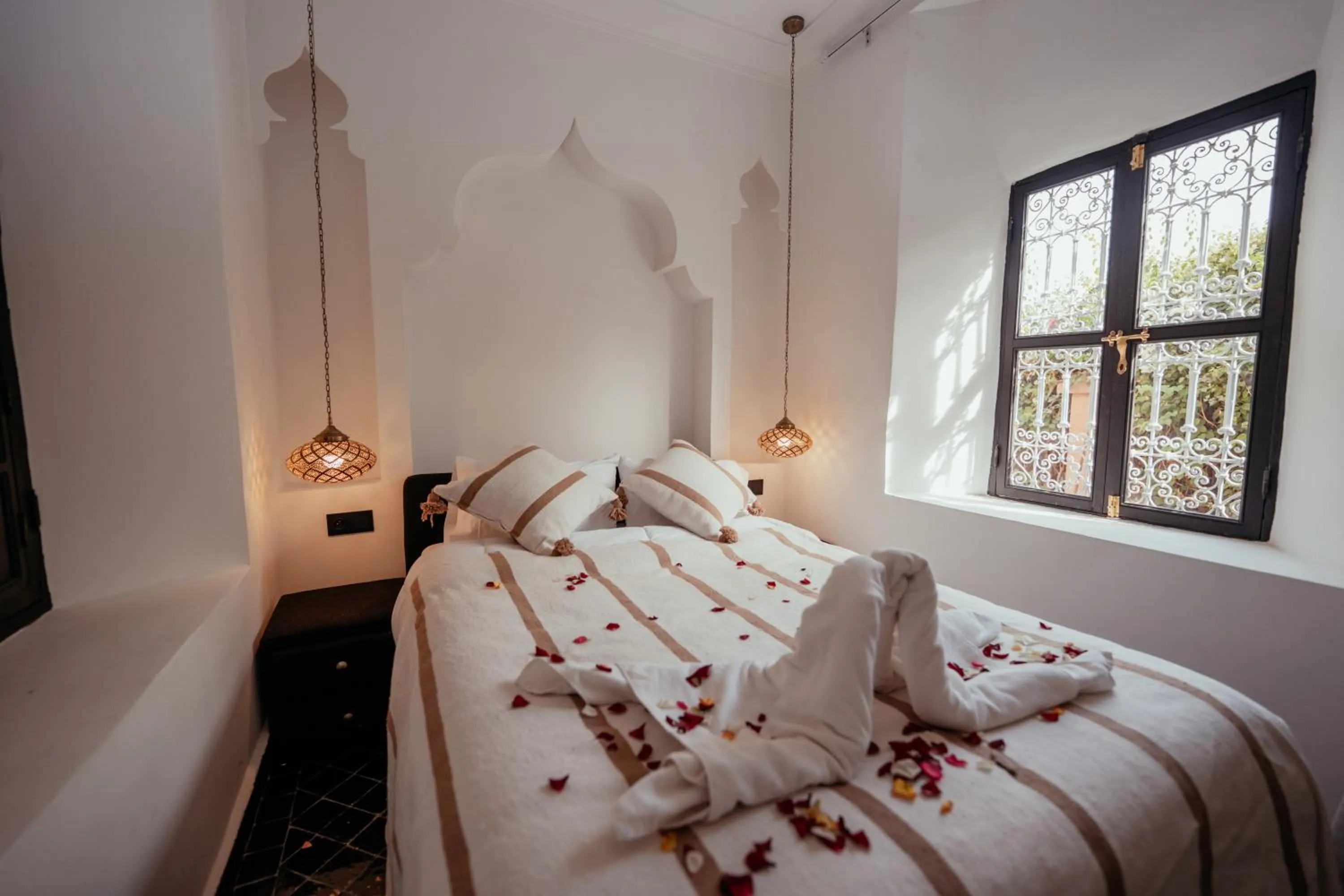 Bed in Riad Agdal Royal & Spa