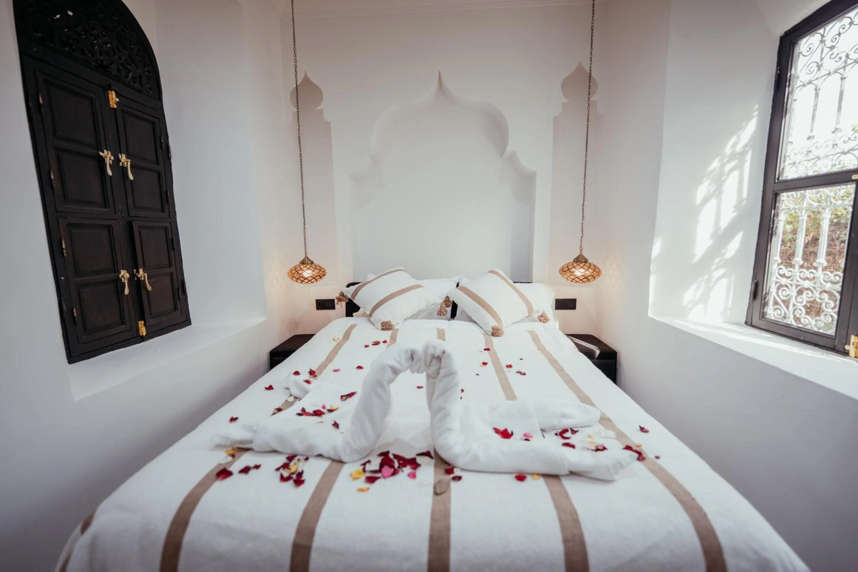 Bed in Riad Agdal Royal & Spa