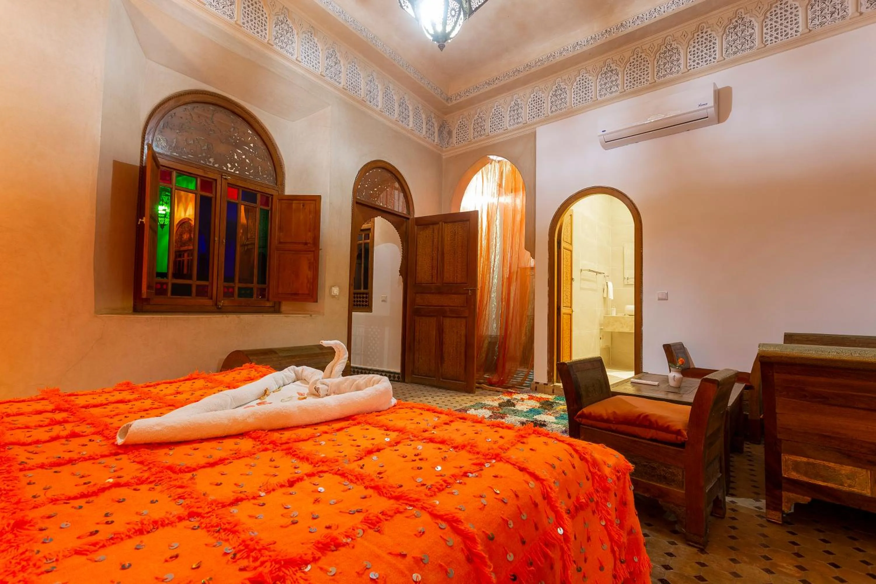 Photo of the whole room, Bed in Riad Agdal Royal & Spa