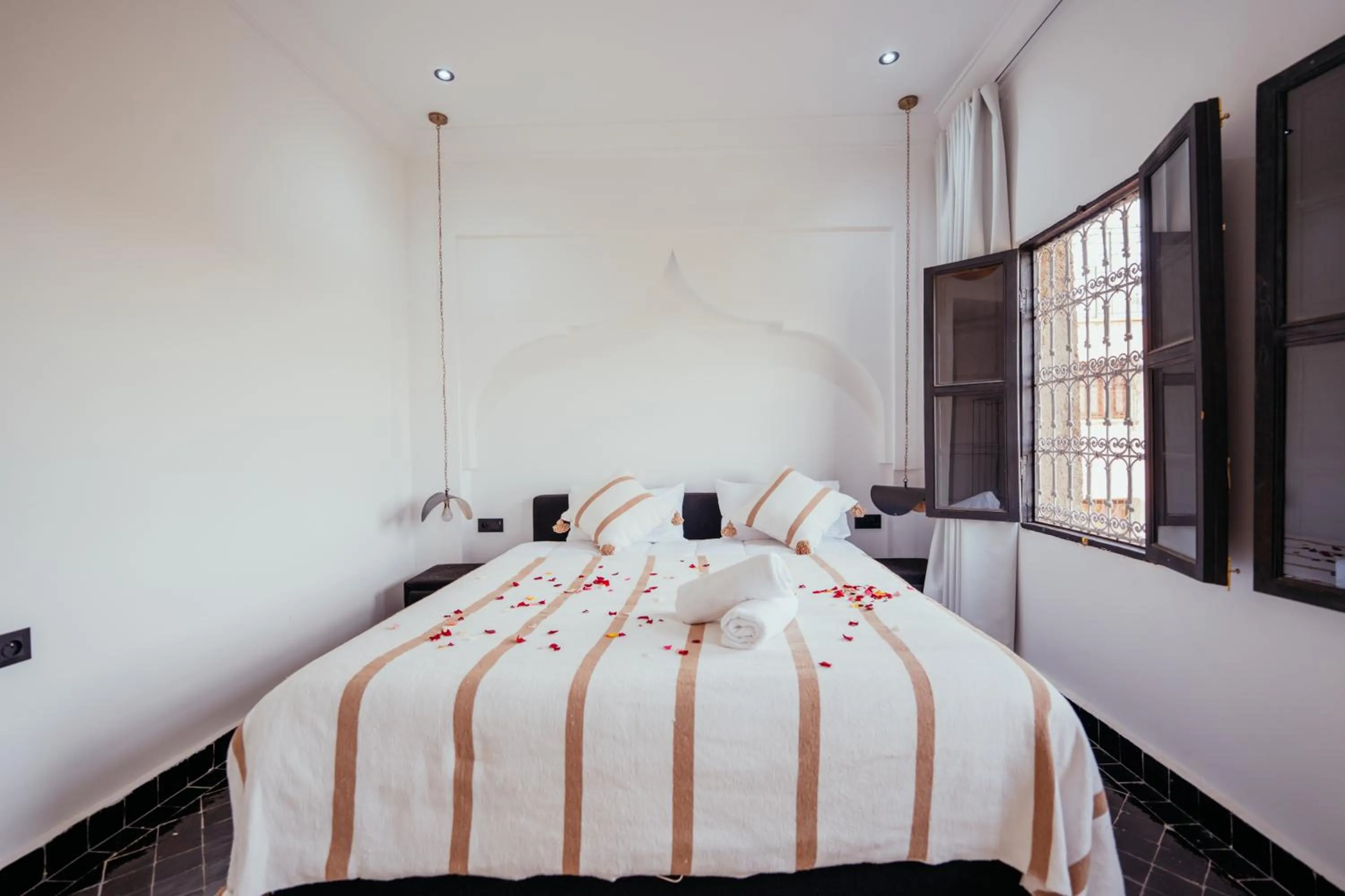 Bedroom, Bed in Riad Agdal Royal & Spa