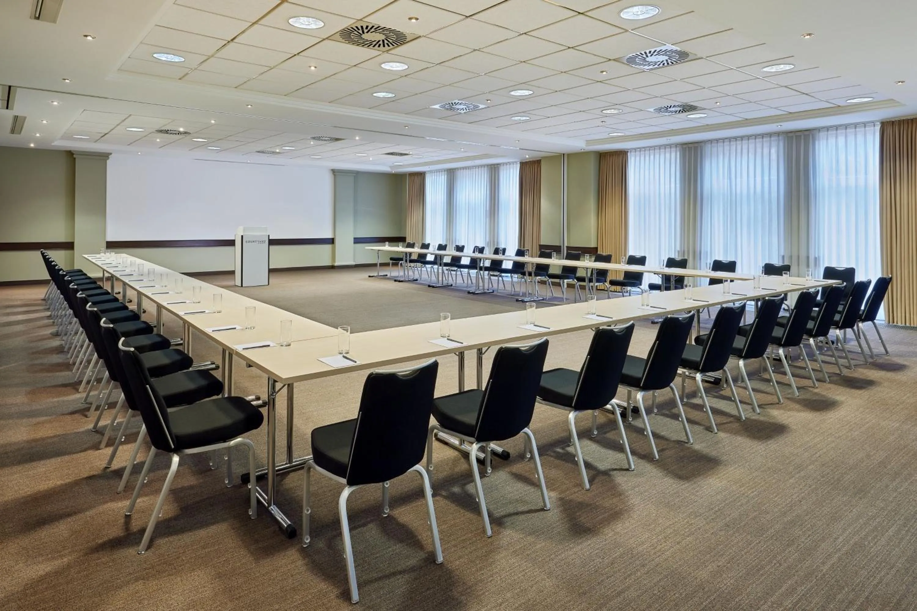 Meeting/conference room in Hotel Schwerin Seven Lakes