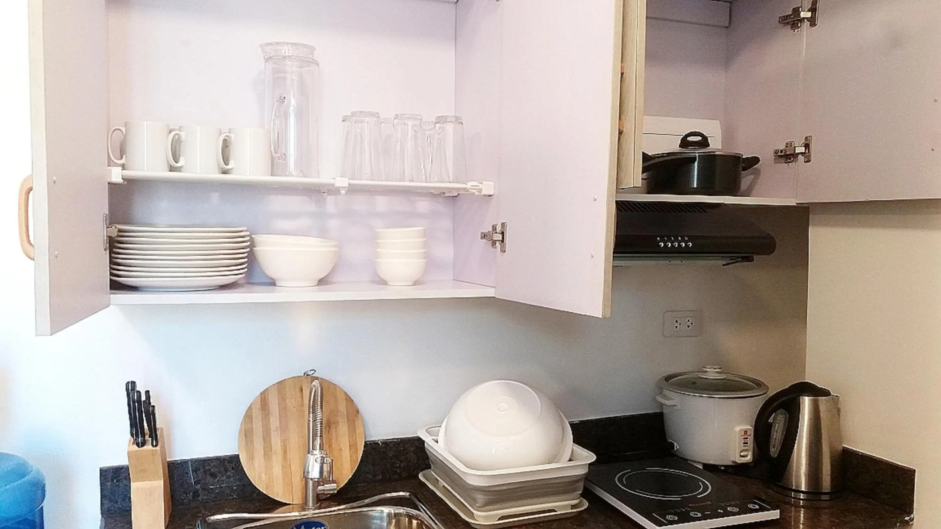 Mireya's Studio Condo at Goshen Towers - Session Road