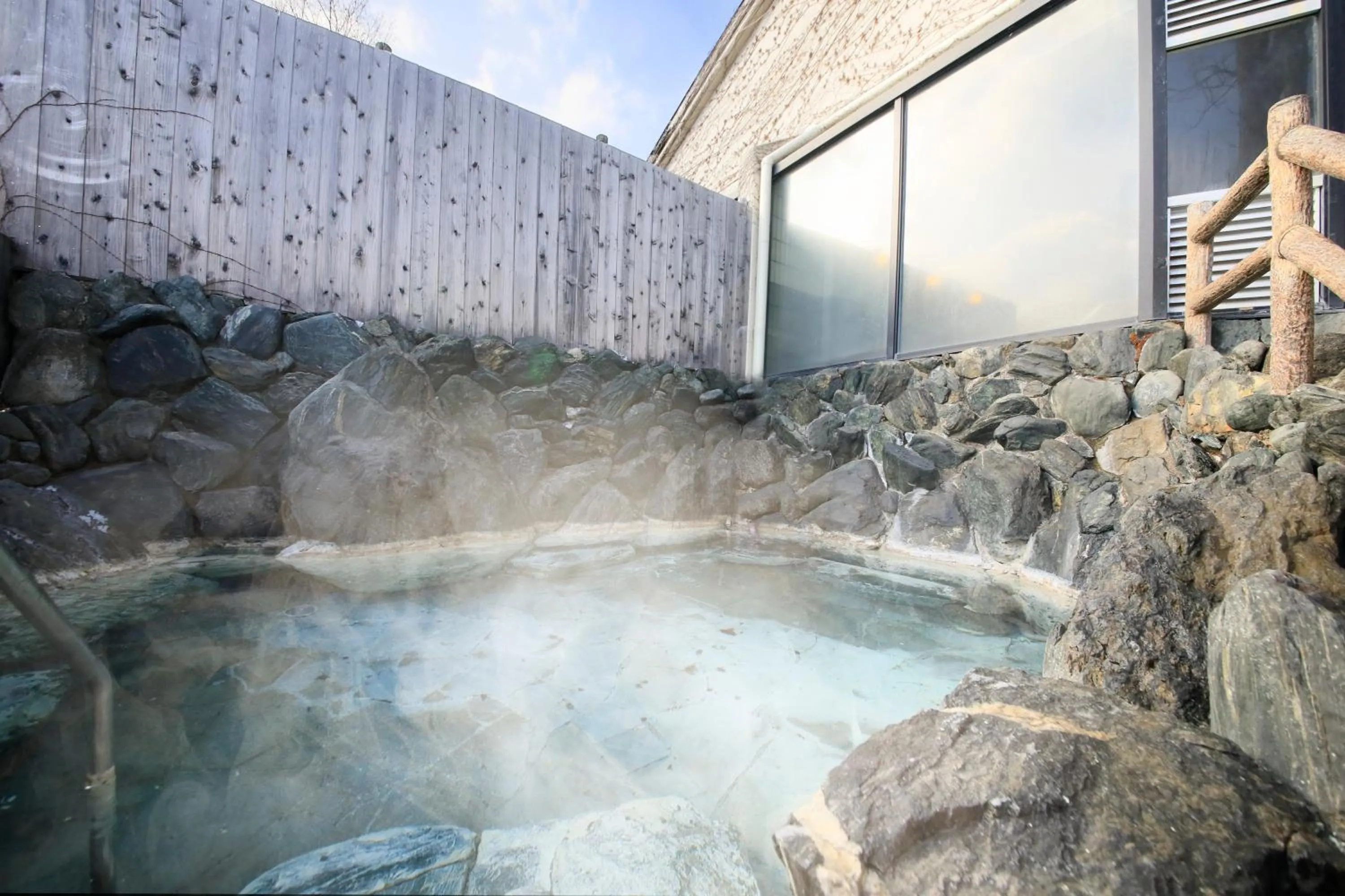 Hot Spring Bath in Yutorelo Nikko