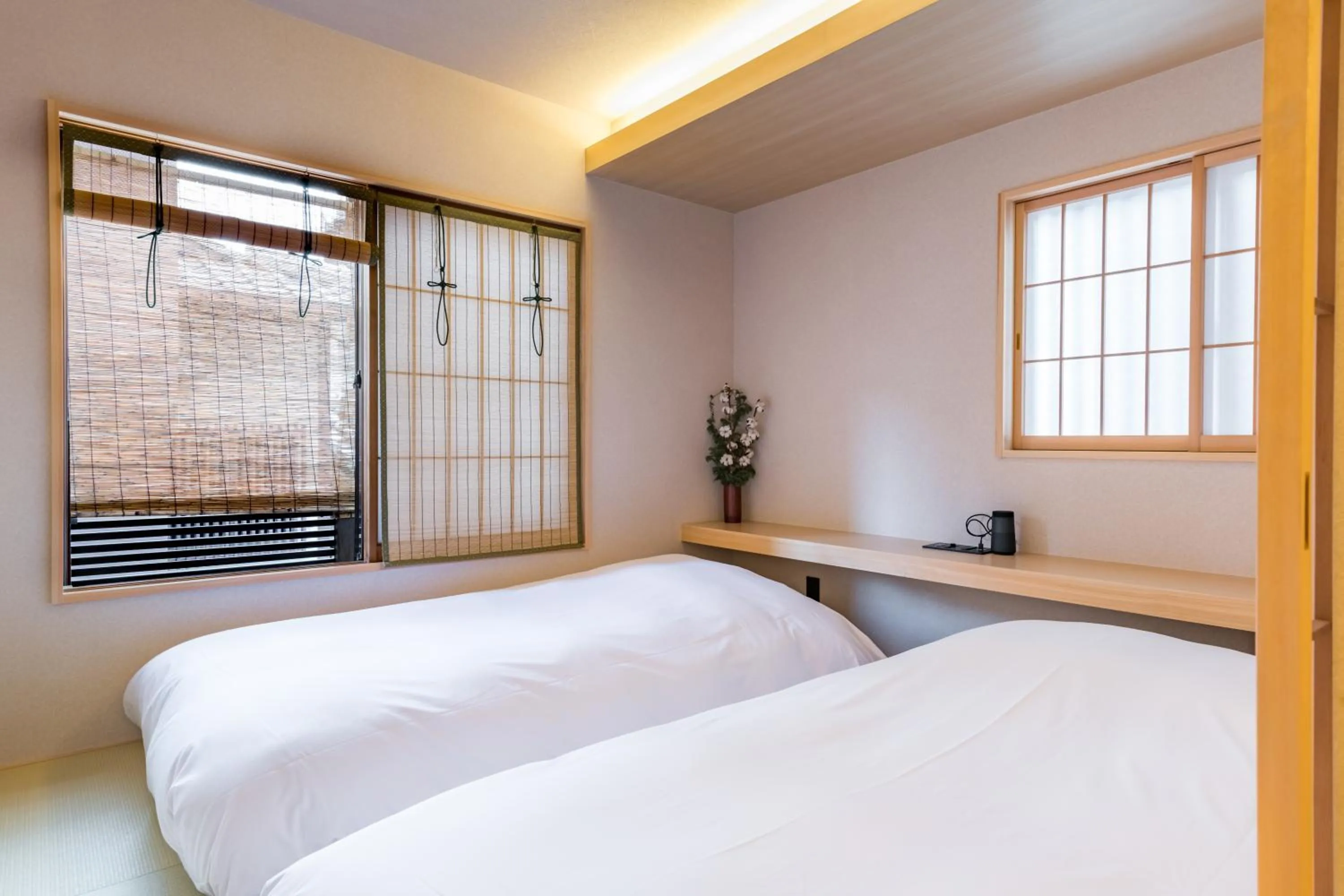 Bedroom, Bed in Ishibekoji Muan