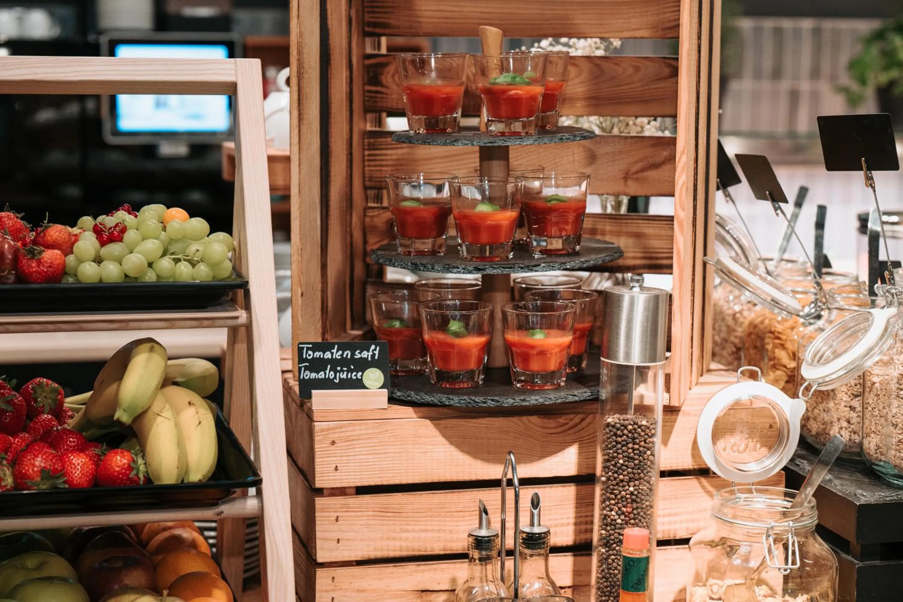 Buffet breakfast in Feringapark Hotel by Coffee Fellows Hotels