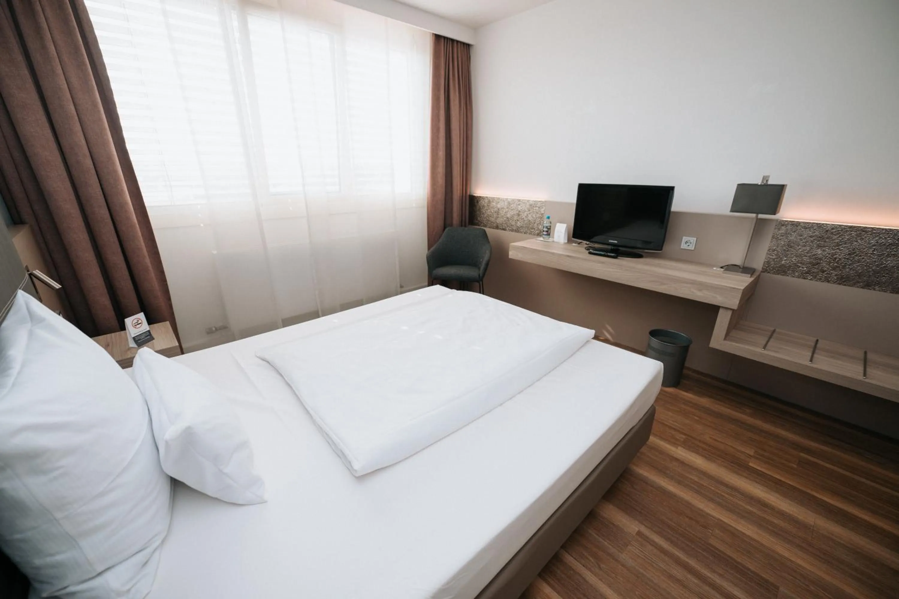 Photo of the whole room, Bed in Feringapark Hotel by Coffee Fellows Hotels