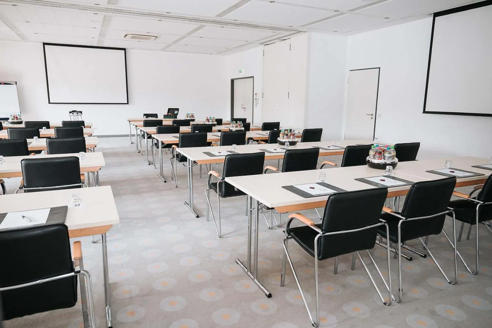 Meeting/conference room in Feringapark Hotel by Coffee Fellows Hotels