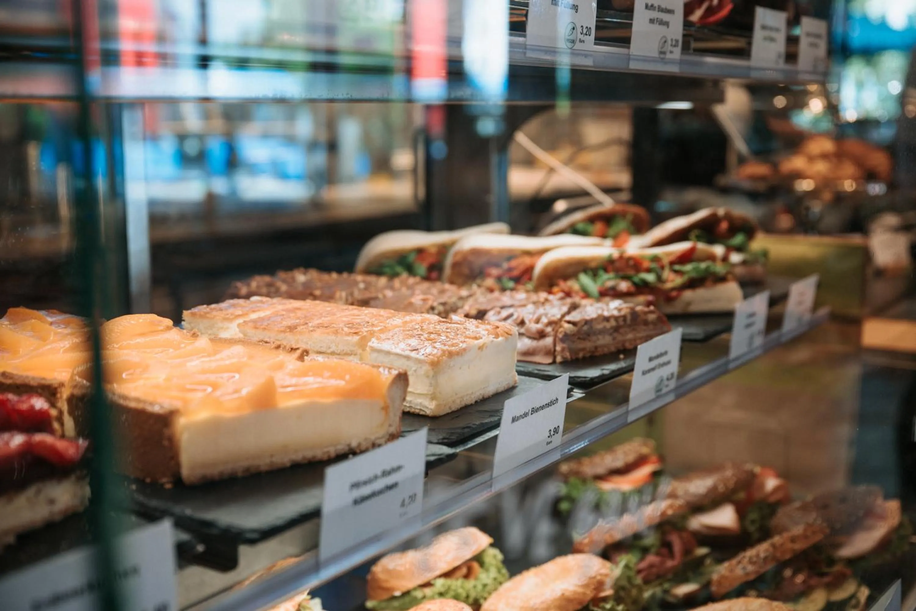 Food and drinks in Feringapark Hotel by Coffee Fellows Hotels