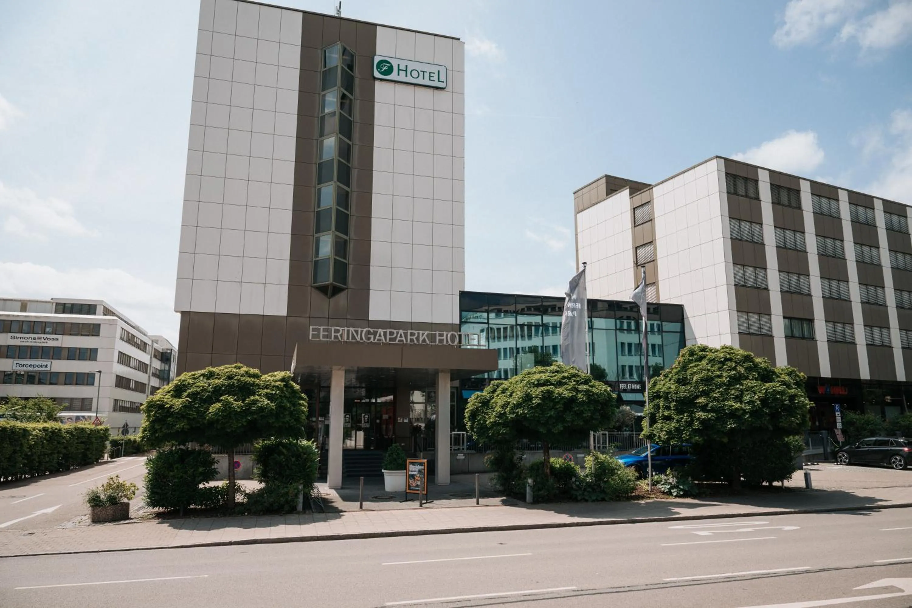 Property building in Feringapark Hotel by Coffee Fellows Hotels