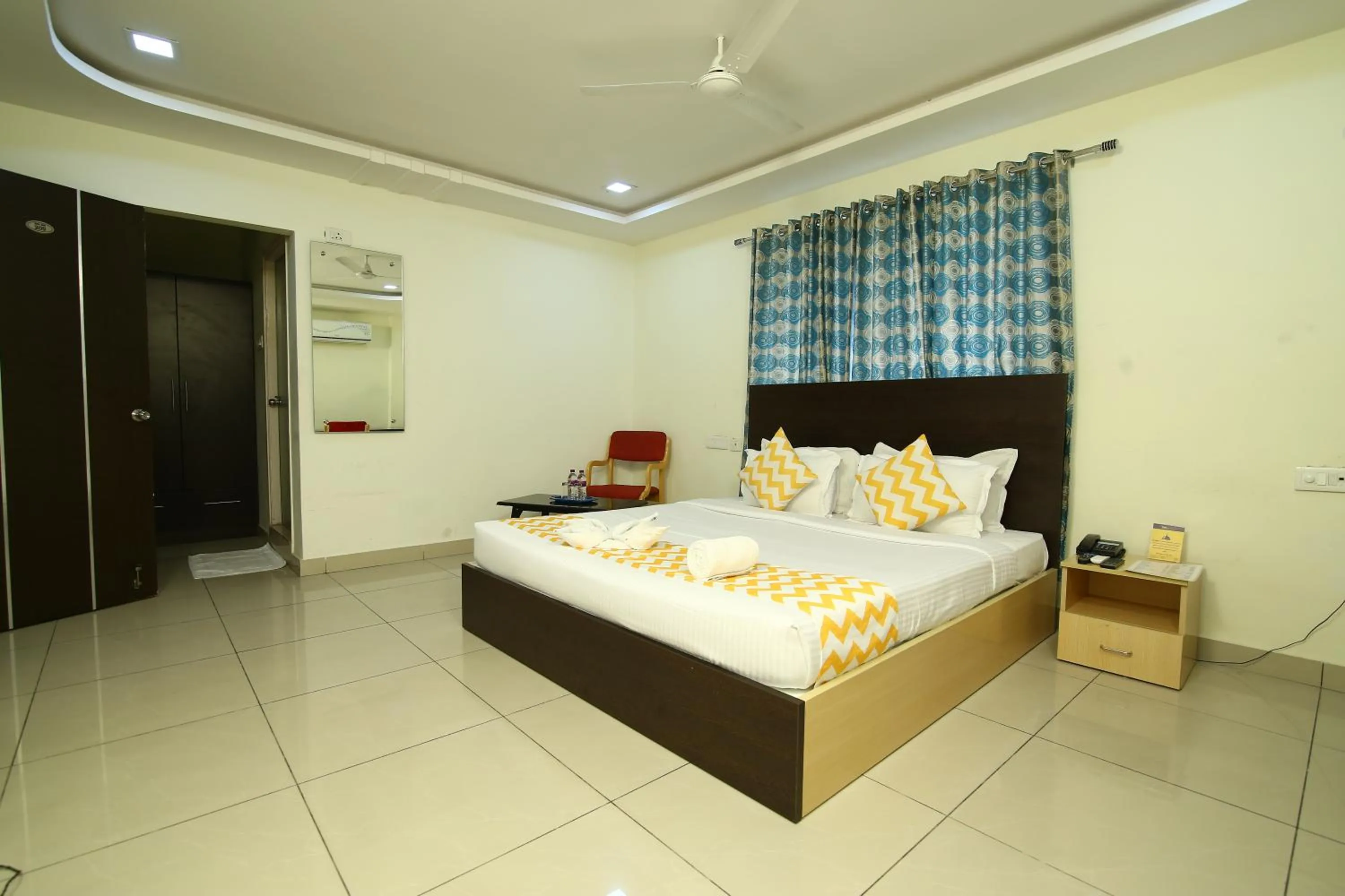 Bed in Hotel Siri Inn