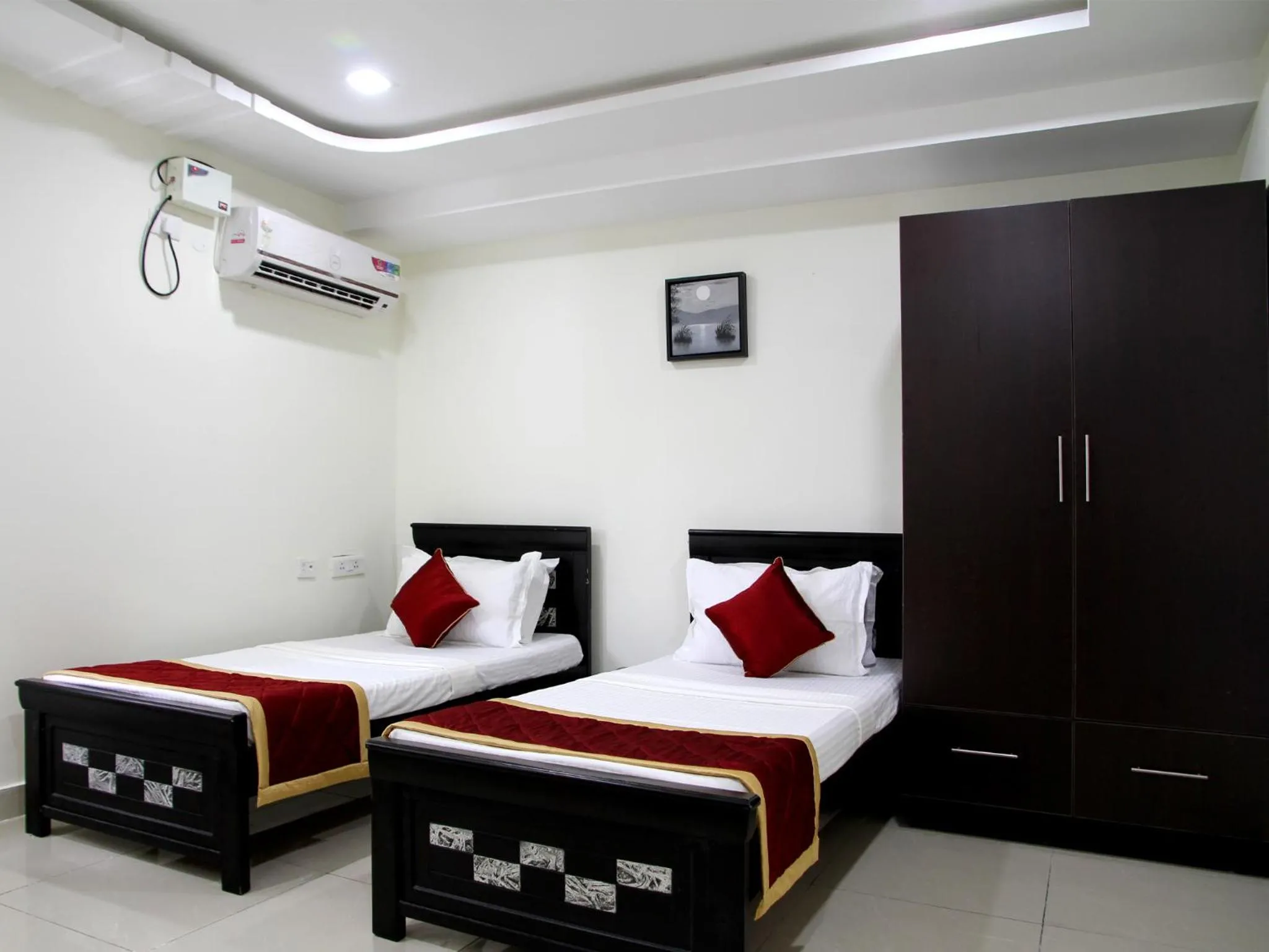 Bed in Hotel Siri Inn