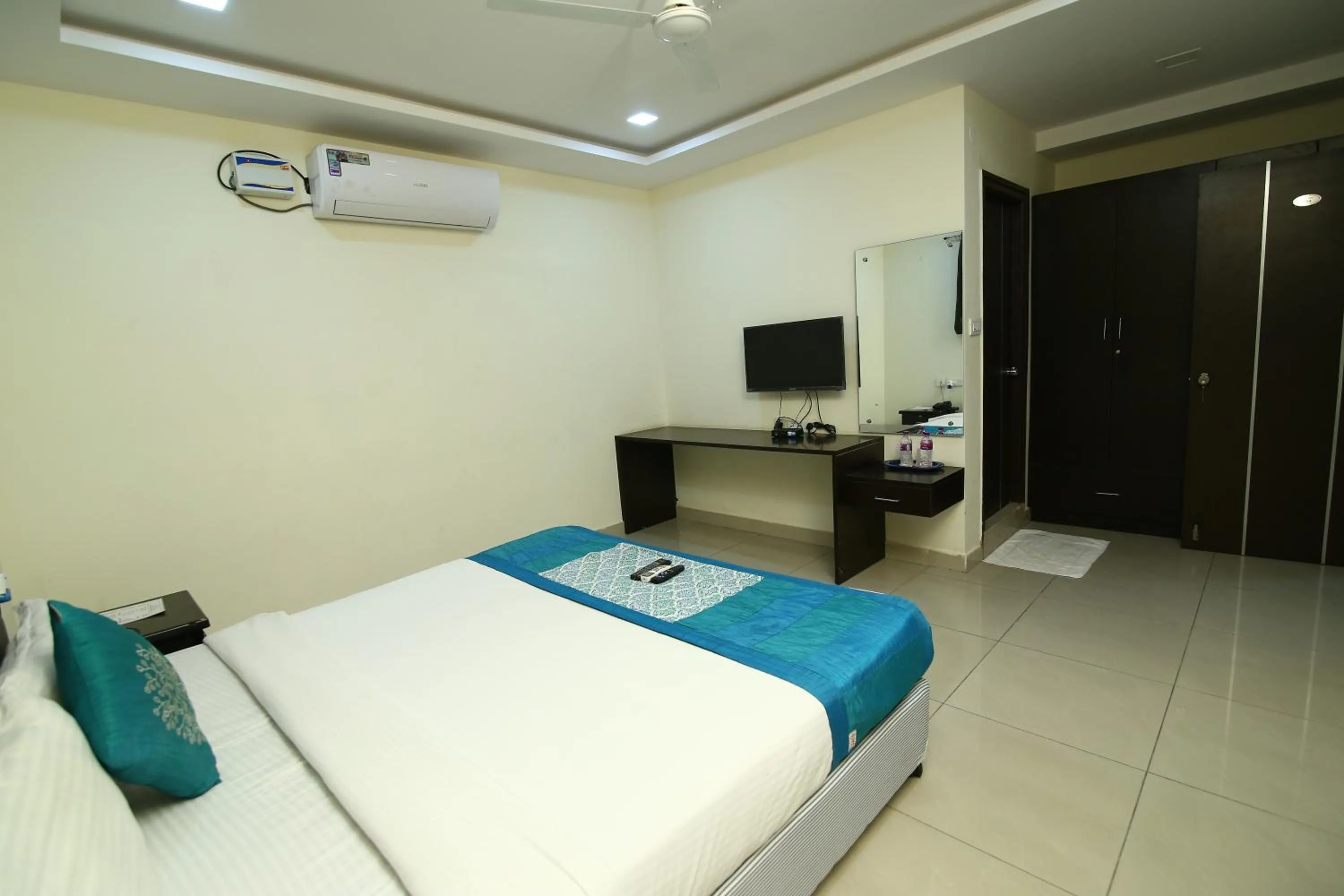 Bed in Hotel Siri Inn