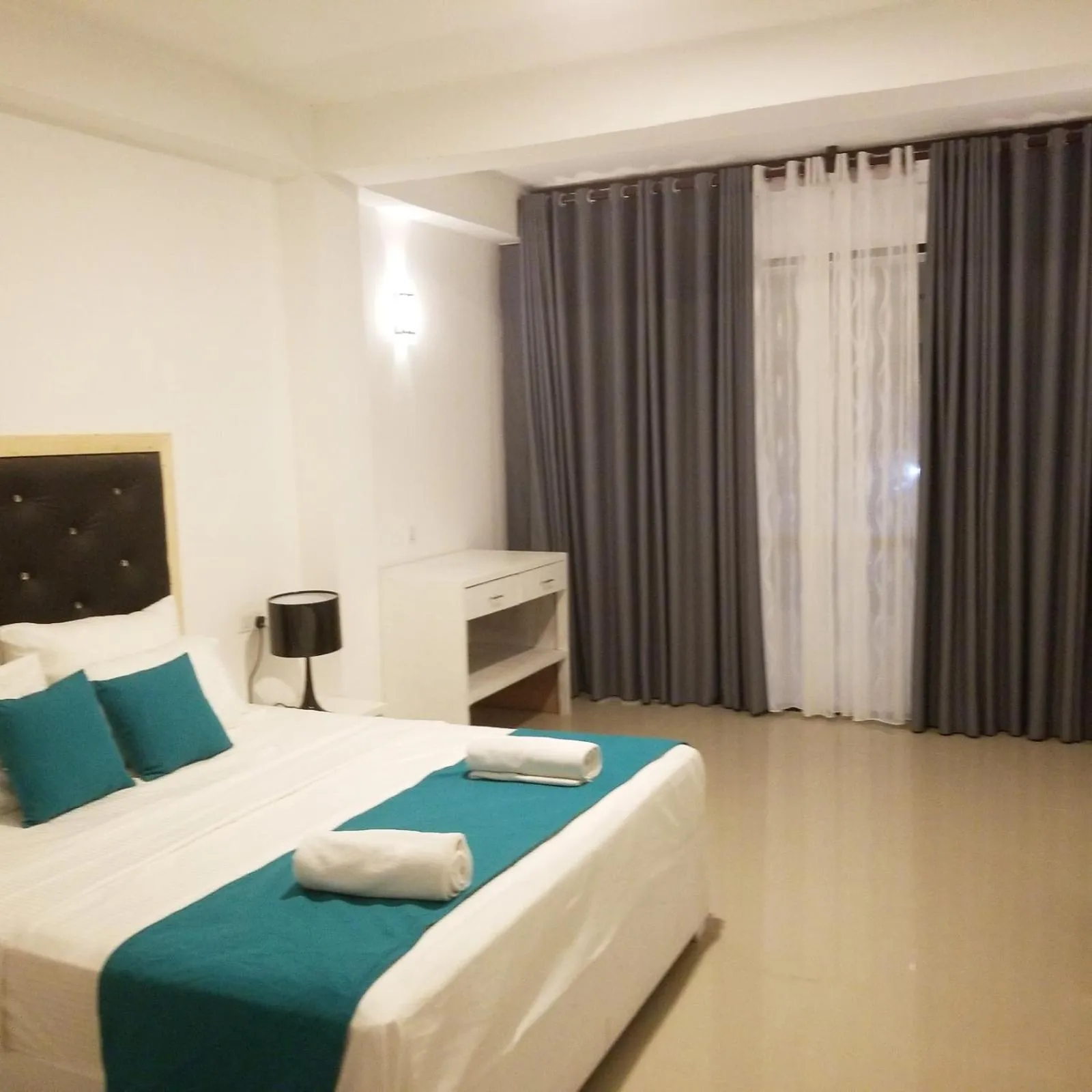 Bed in One World Mirissa