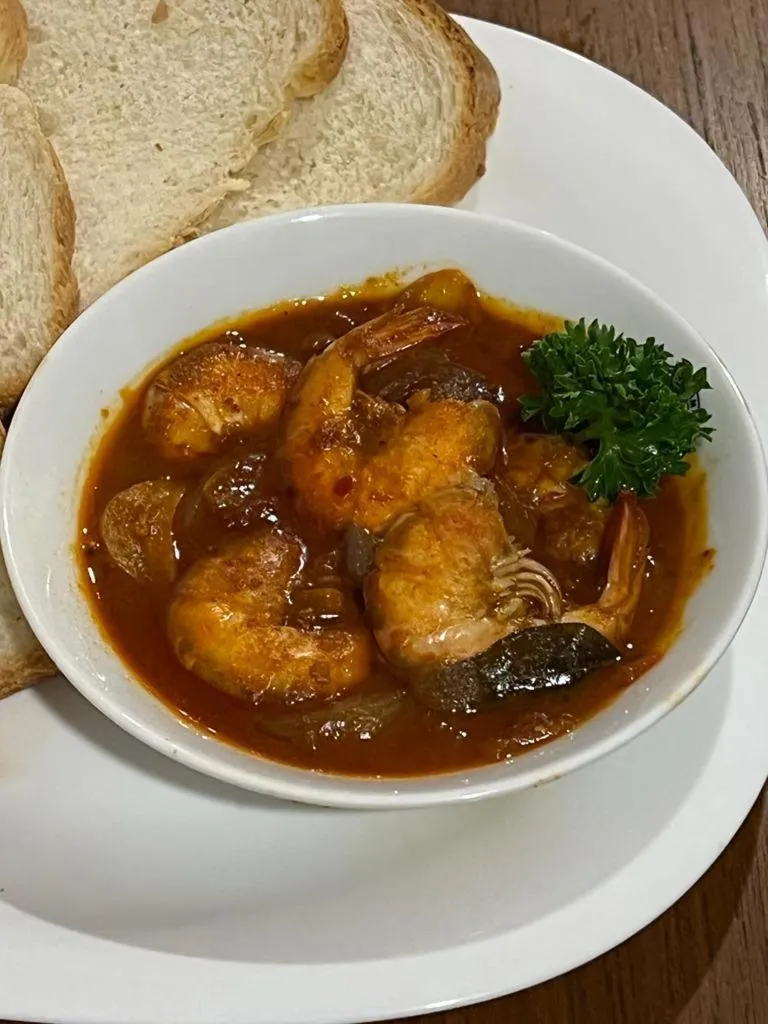 Food and drinks in One World Mirissa