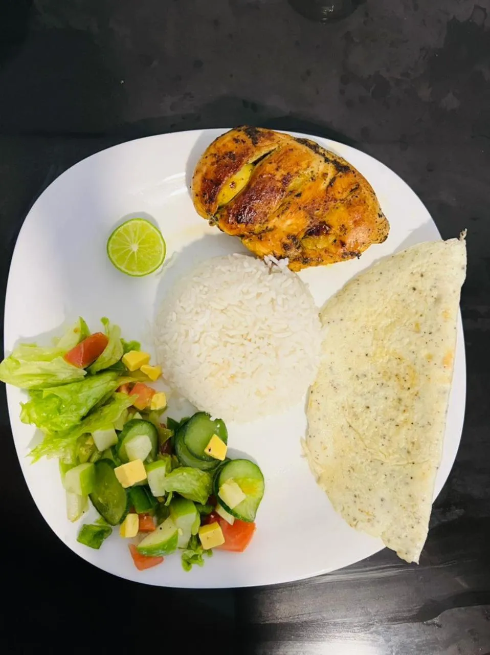 Food and drinks in One World Mirissa