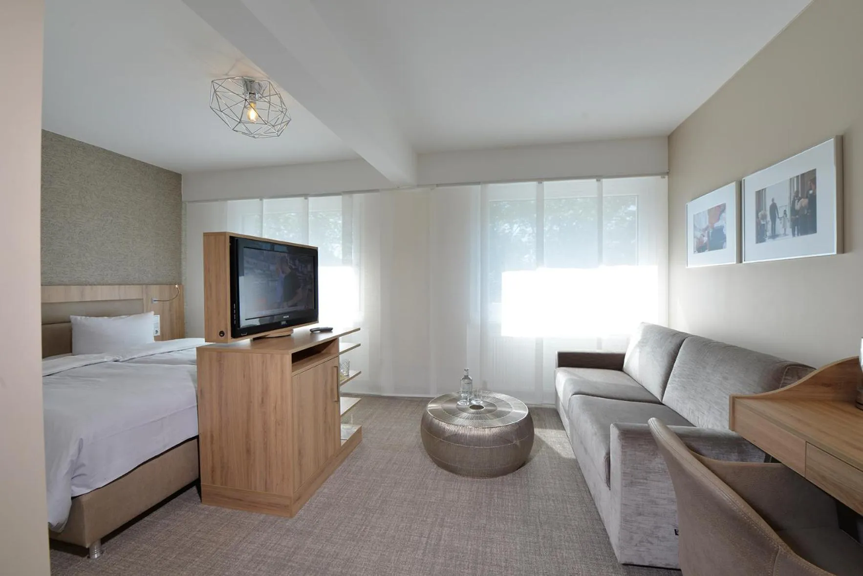 Photo of the whole room, Bed in Parkhotel Oberhausen