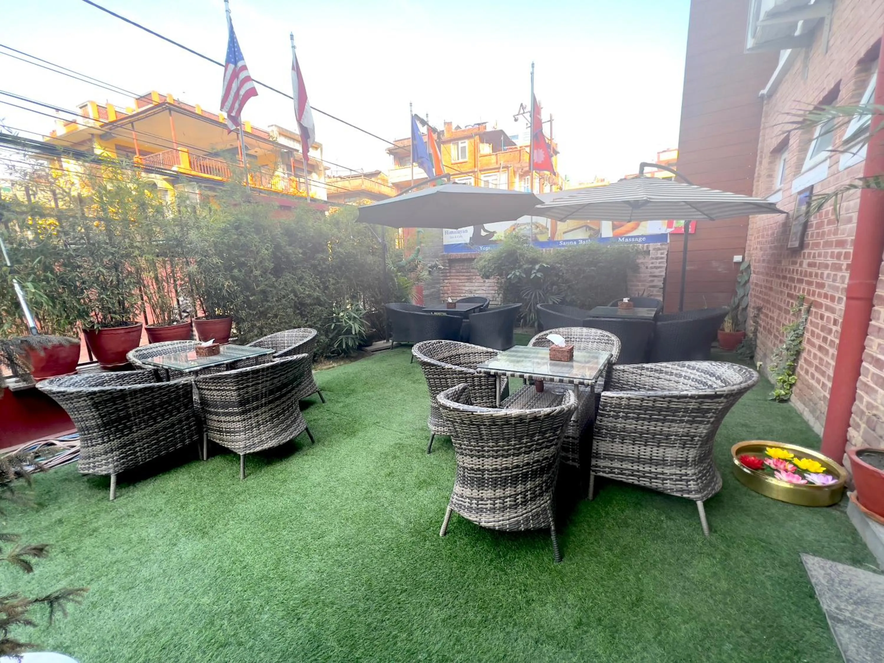 Garden in Himalayan Suite Hotel