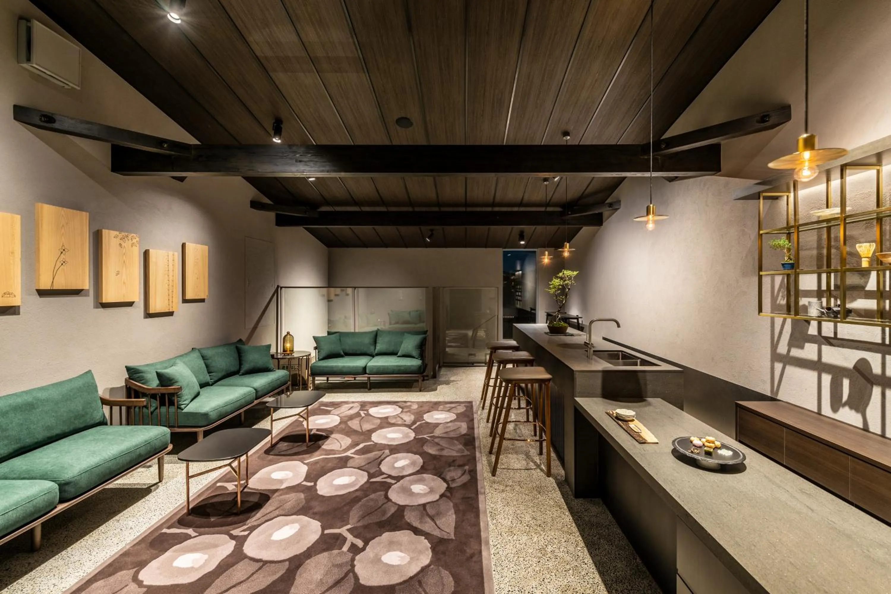 Living room in Nazuna Kyoto Tsubaki St.