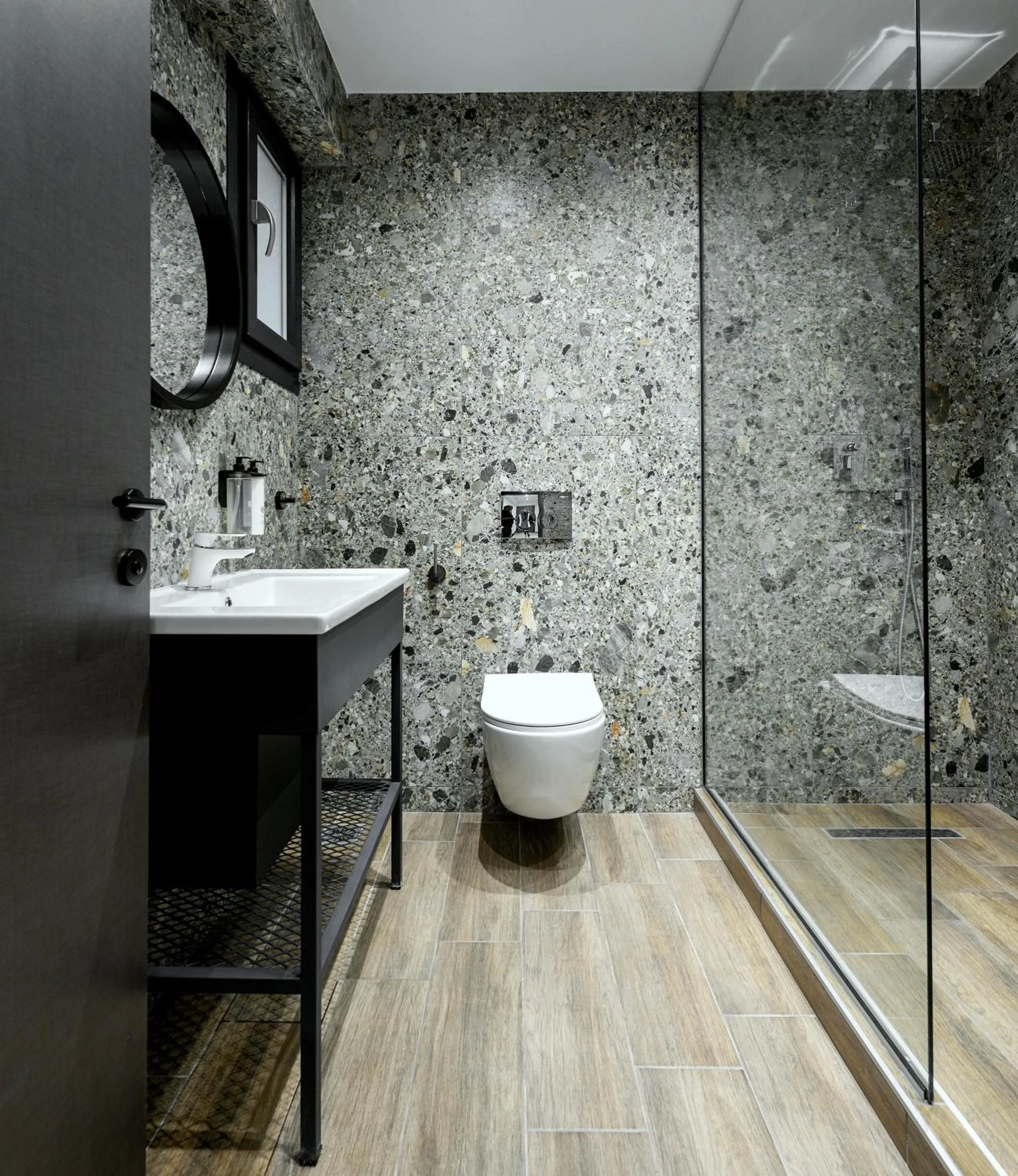 Shower in Pillow urban stay