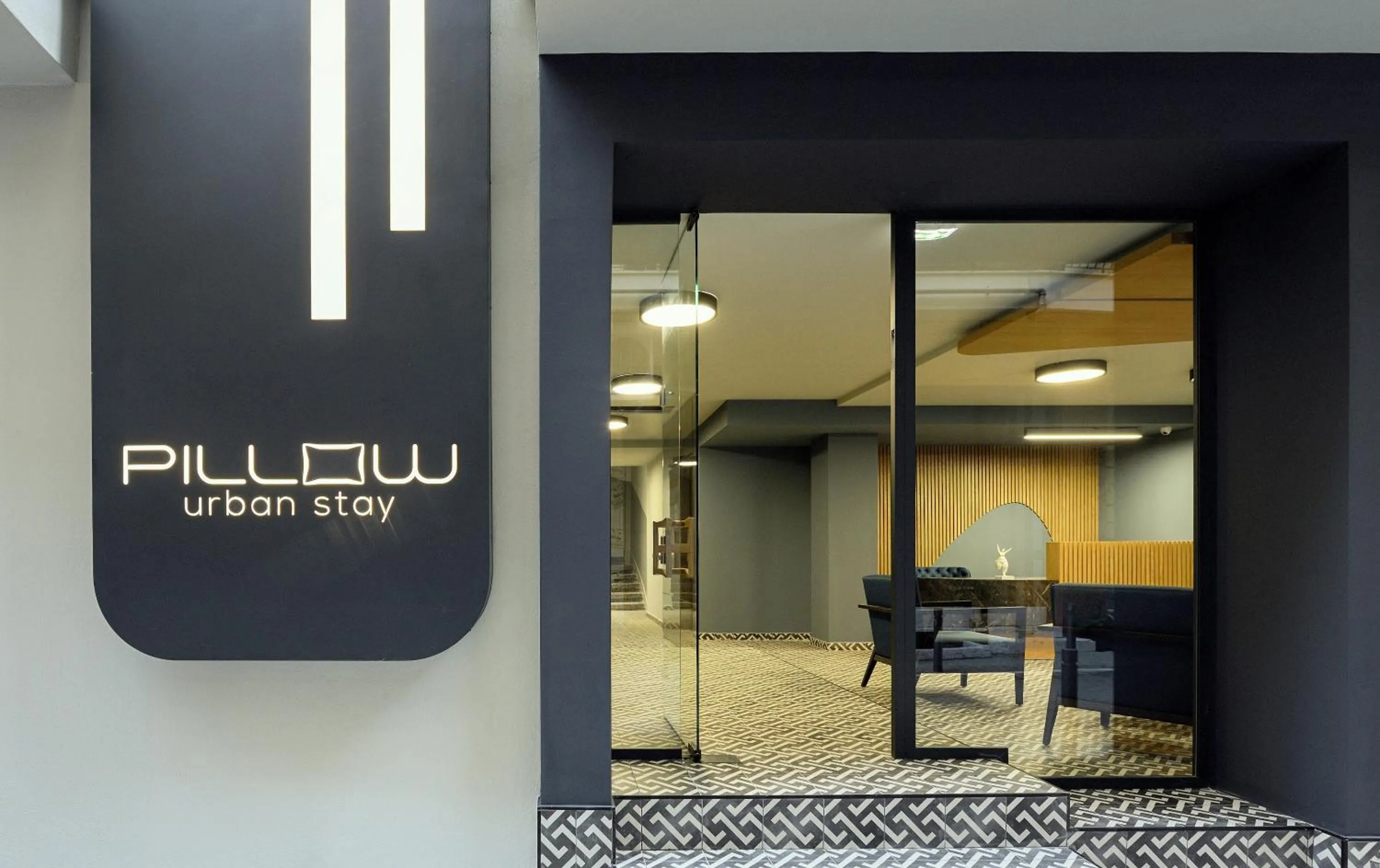 Communal lounge/ TV room in Pillow urban stay