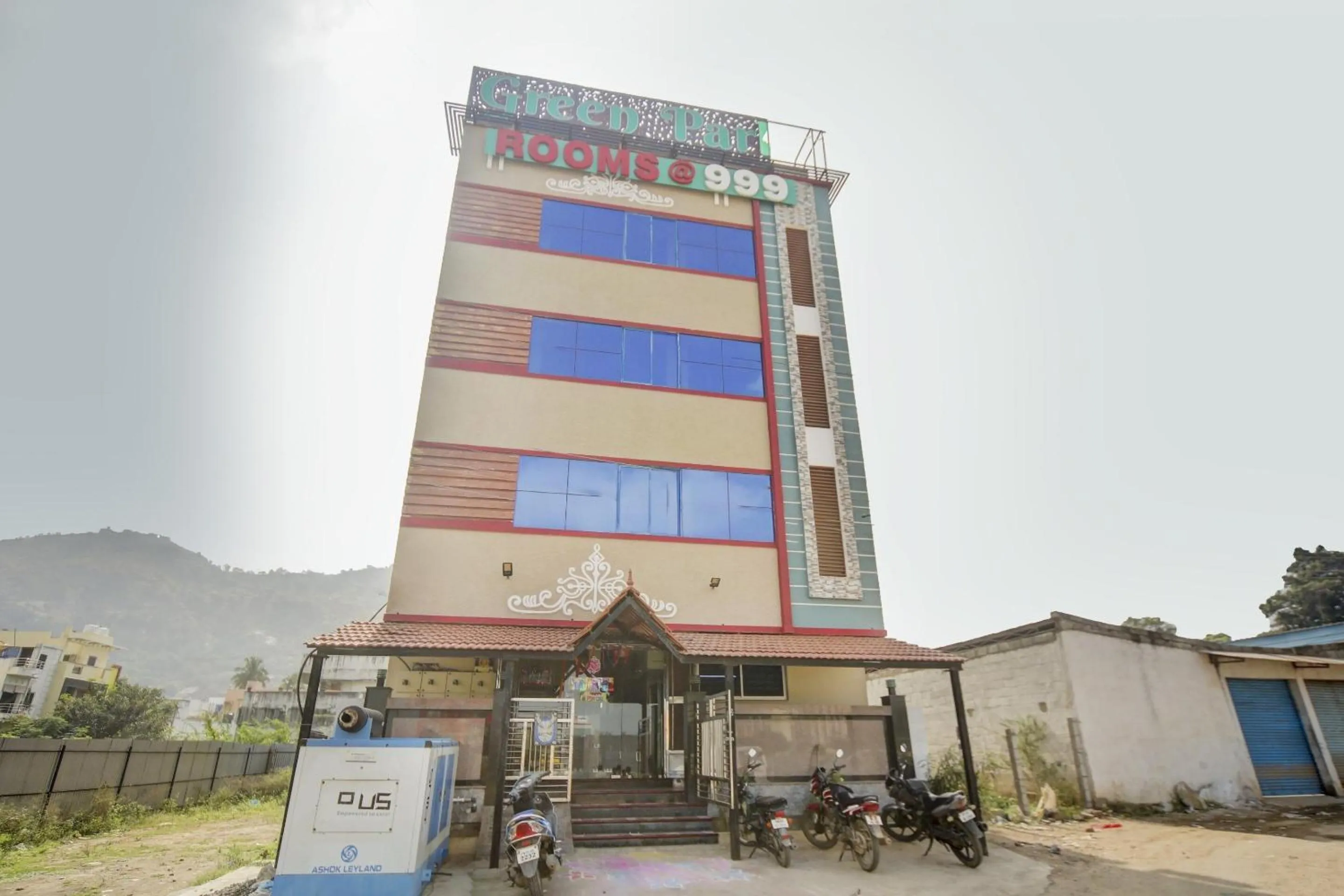 Facade/entrance in Hotel O Green Park