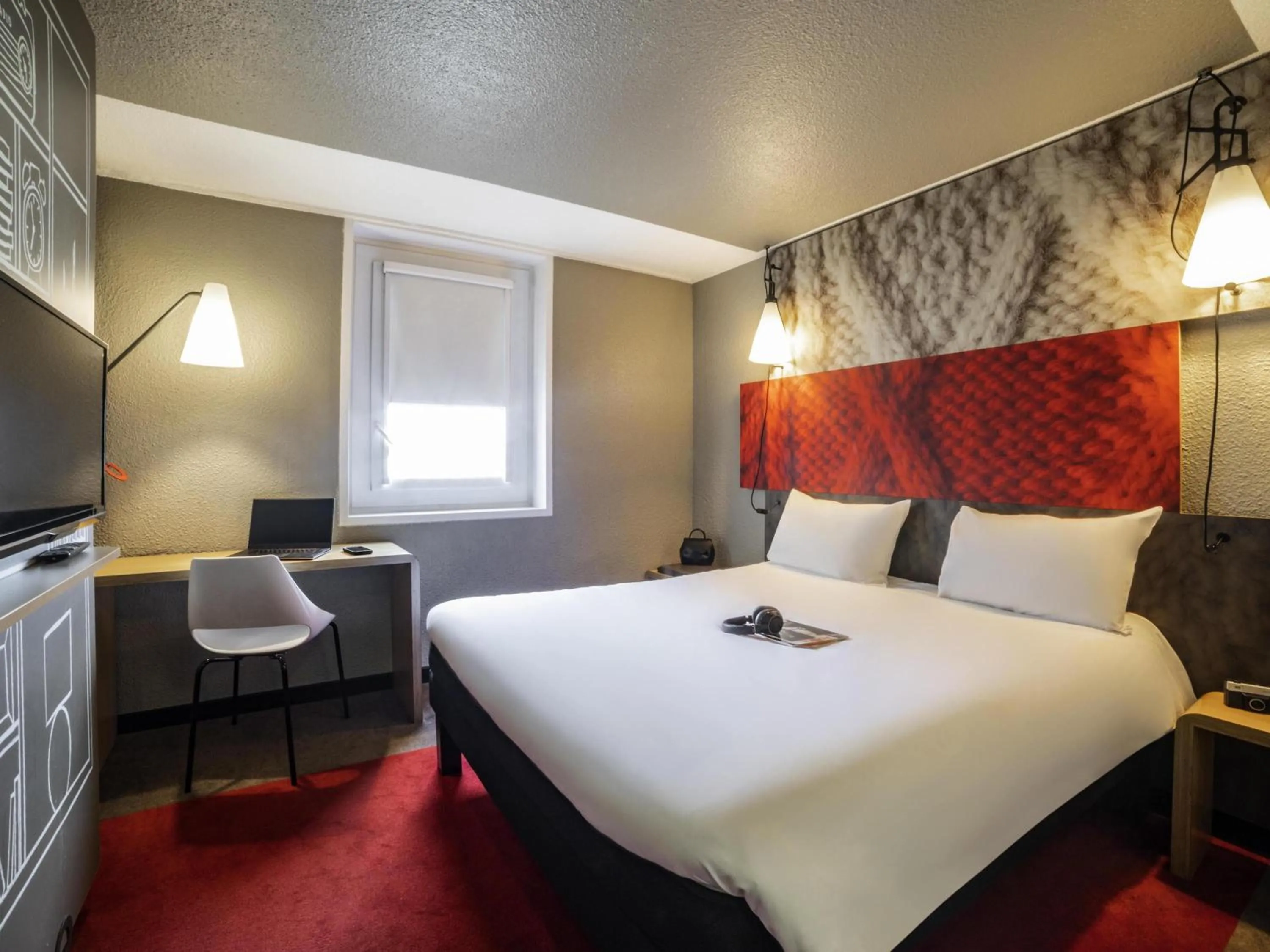 Bedroom, Bed in ibis Paris porte de Bercy