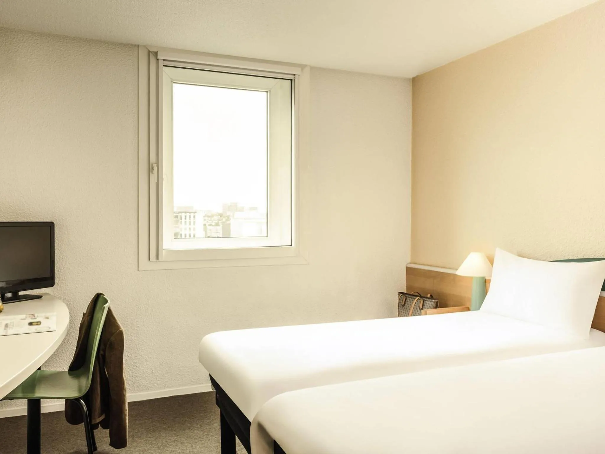 Bedroom, Bed in ibis Paris porte de Bercy