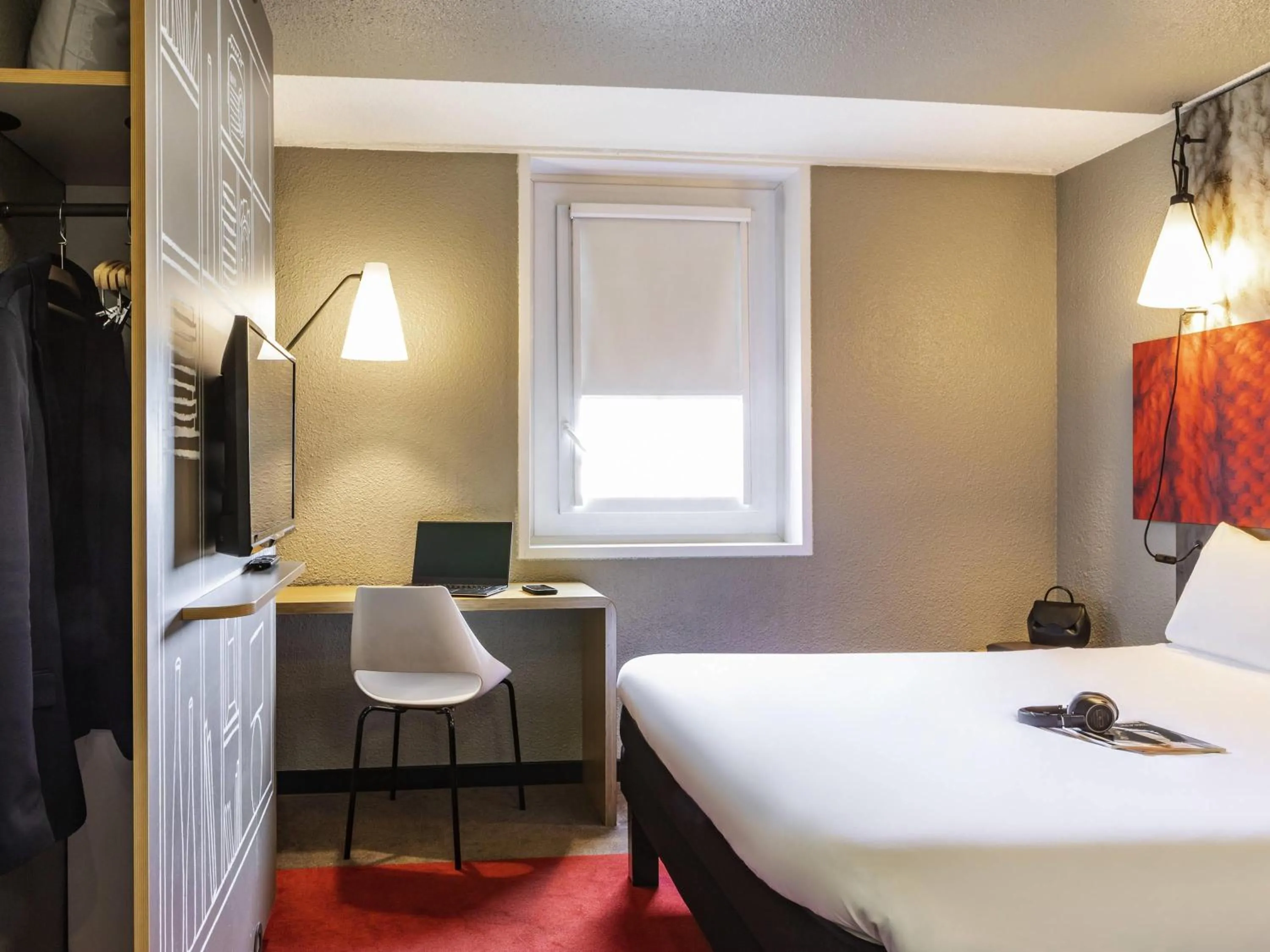 Bedroom, Bed in ibis Paris porte de Bercy