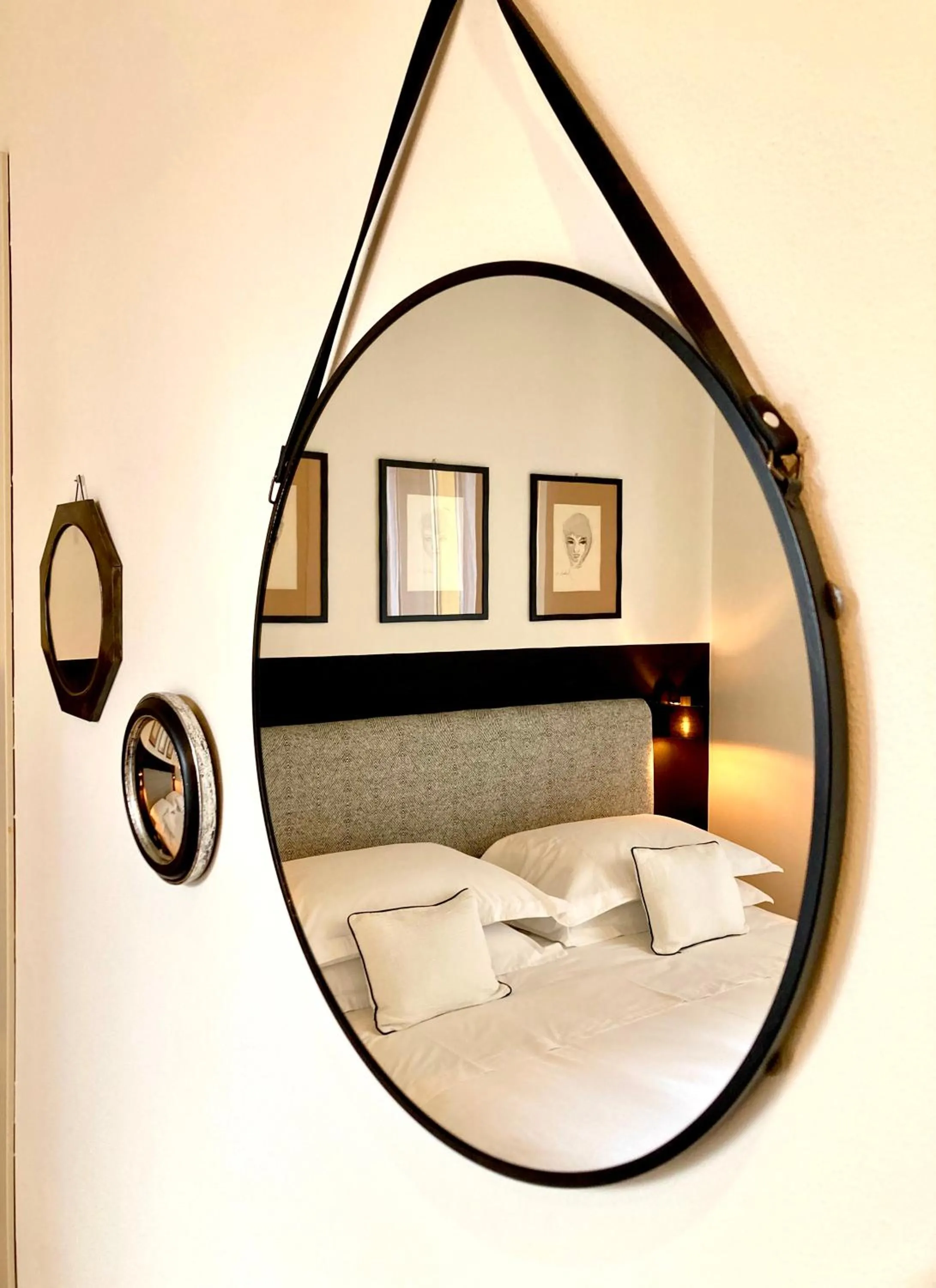 Bedroom, Bed in Lily Pads -Elegant apartment- in the city center
