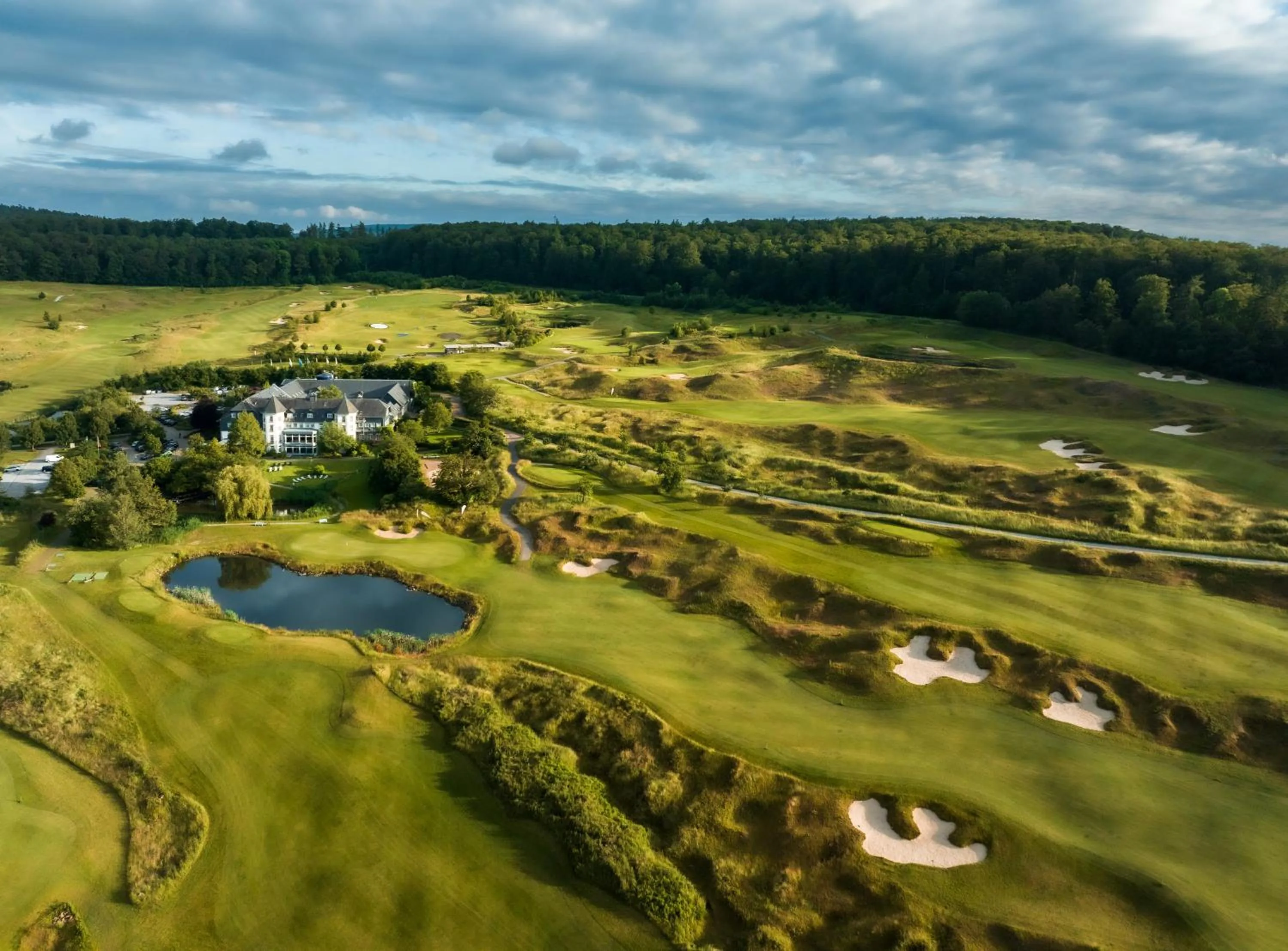 Property building in Hotel Hofgut Georgenthal