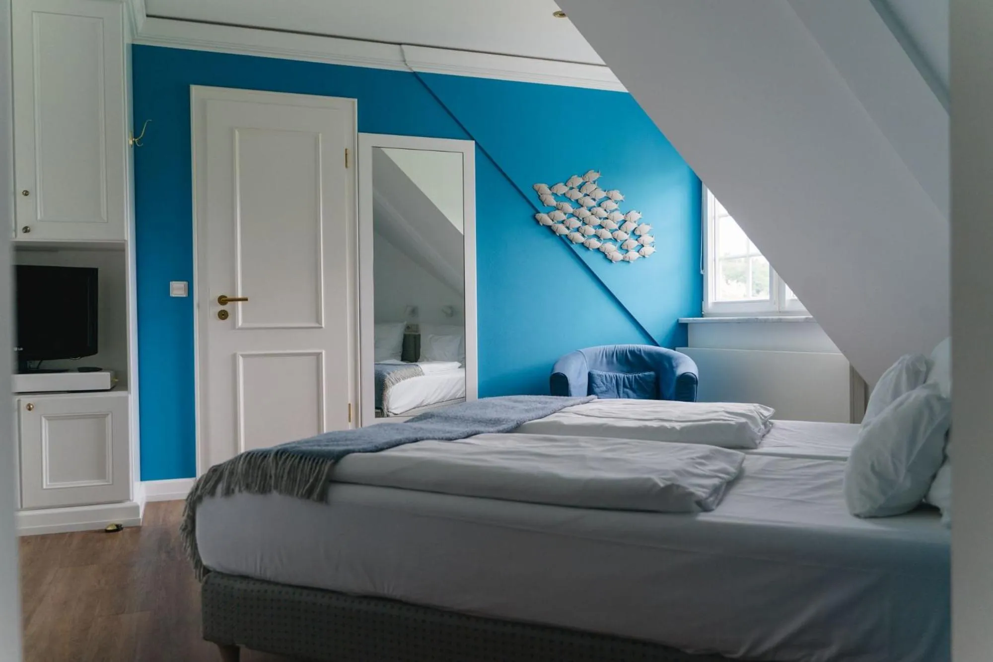 Photo of the whole room, Bed in Hotel Hofgut Georgenthal