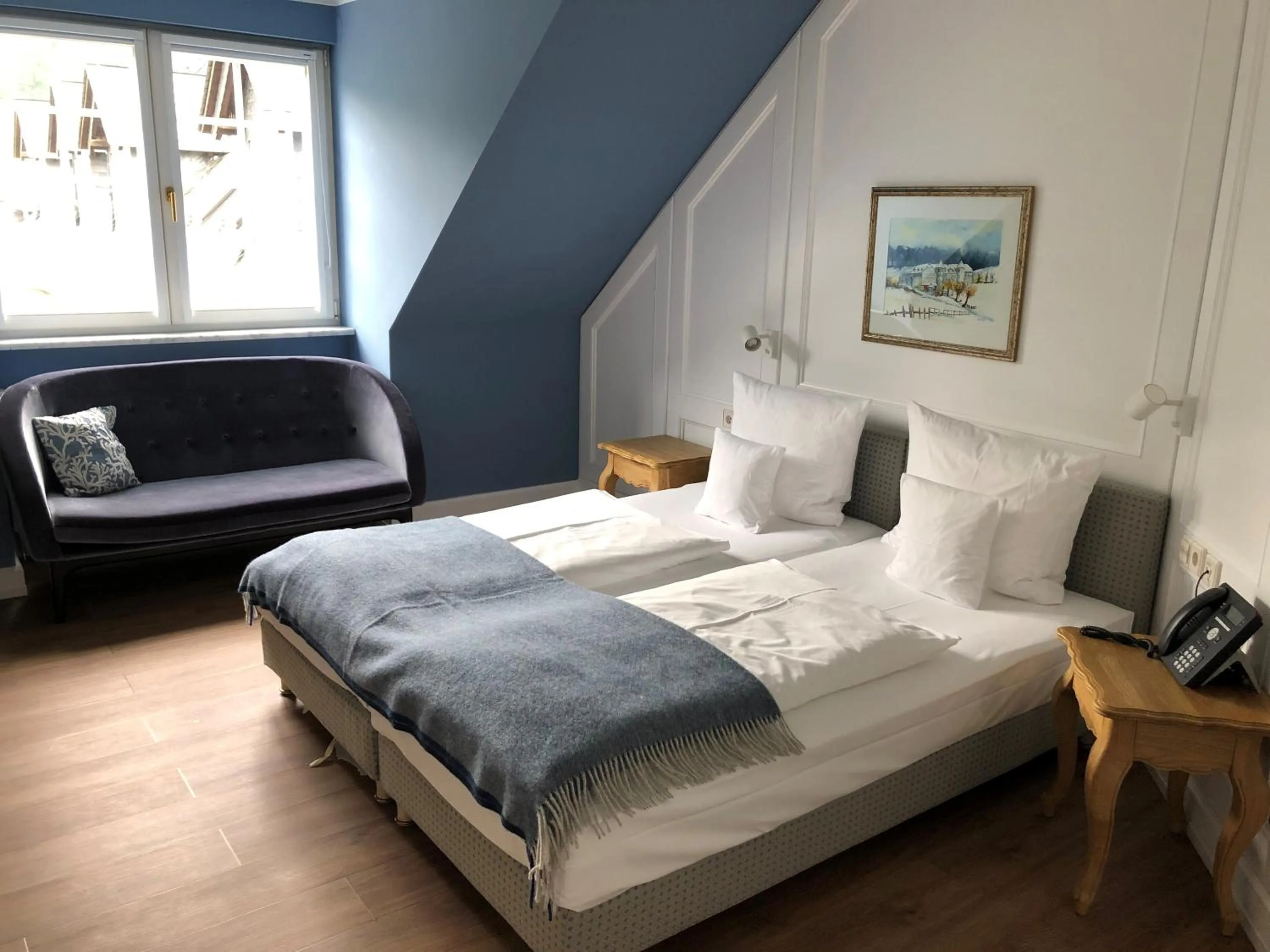 Photo of the whole room, Bed in Hotel Hofgut Georgenthal