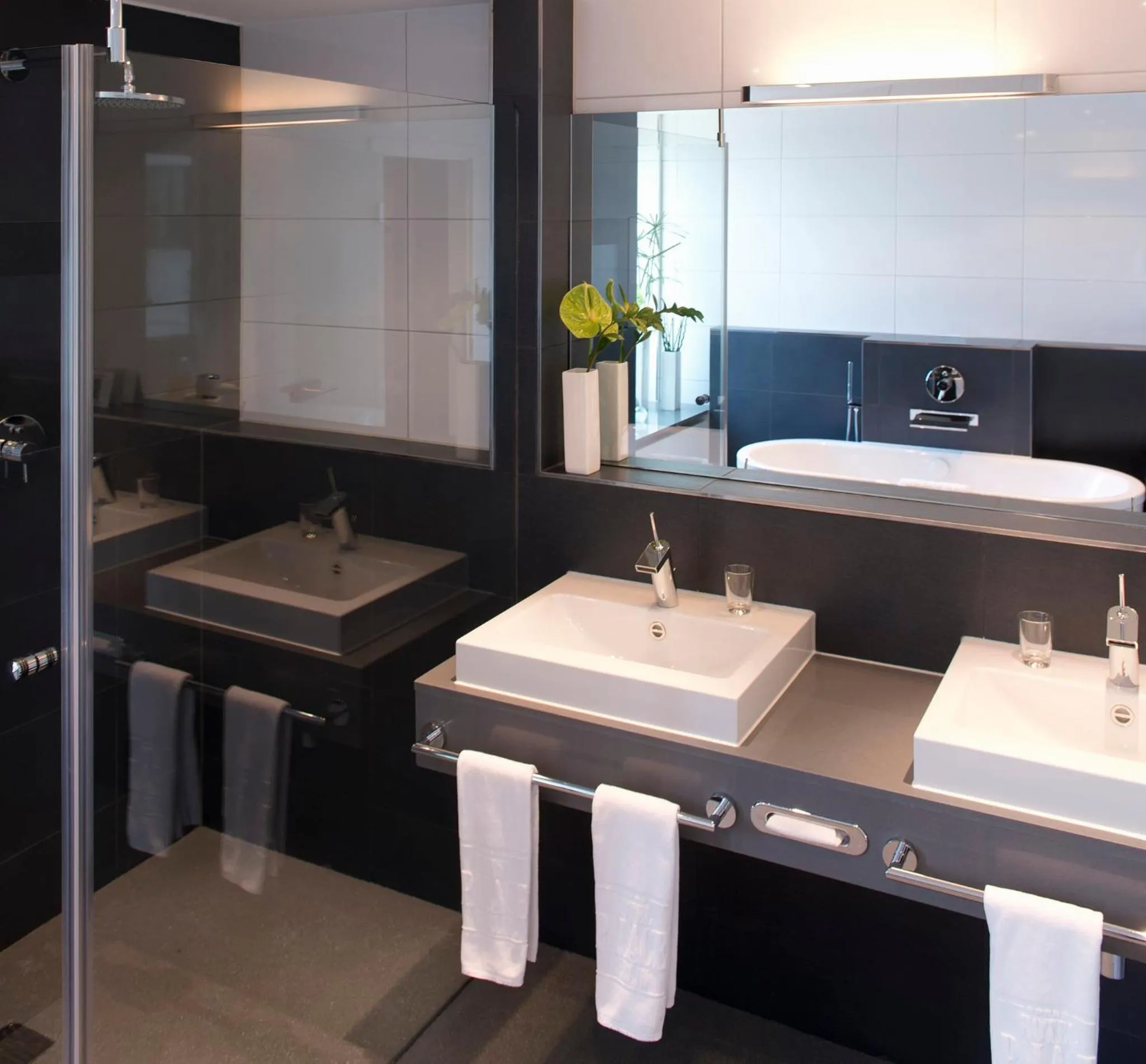 Bathroom in Hotel Palace Berlin