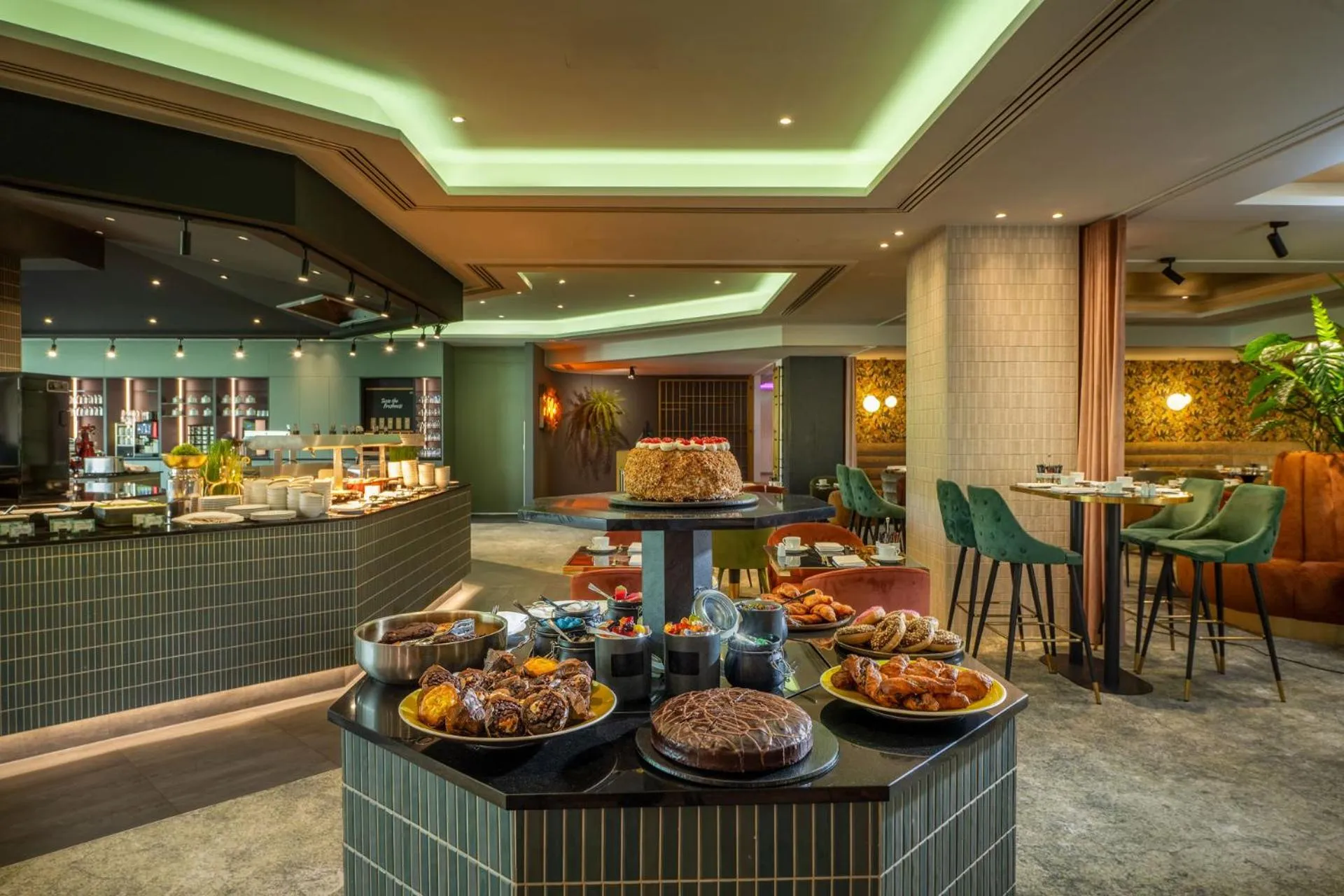 Restaurant/places to eat in Hotel Palace Berlin