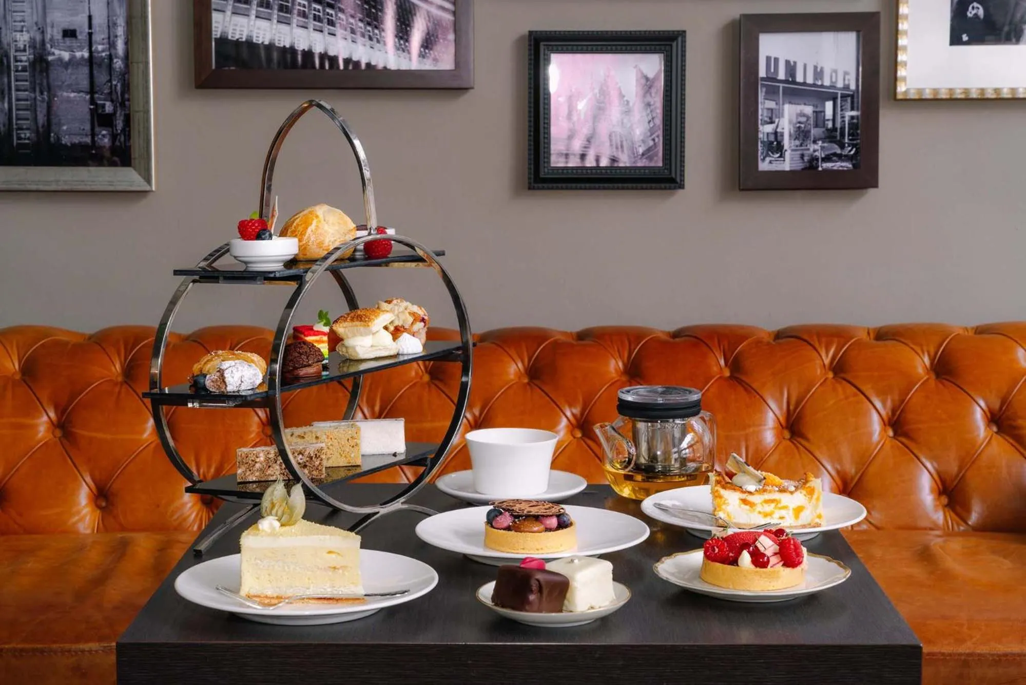 Restaurant/places to eat in Reichshof Hotel Hamburg