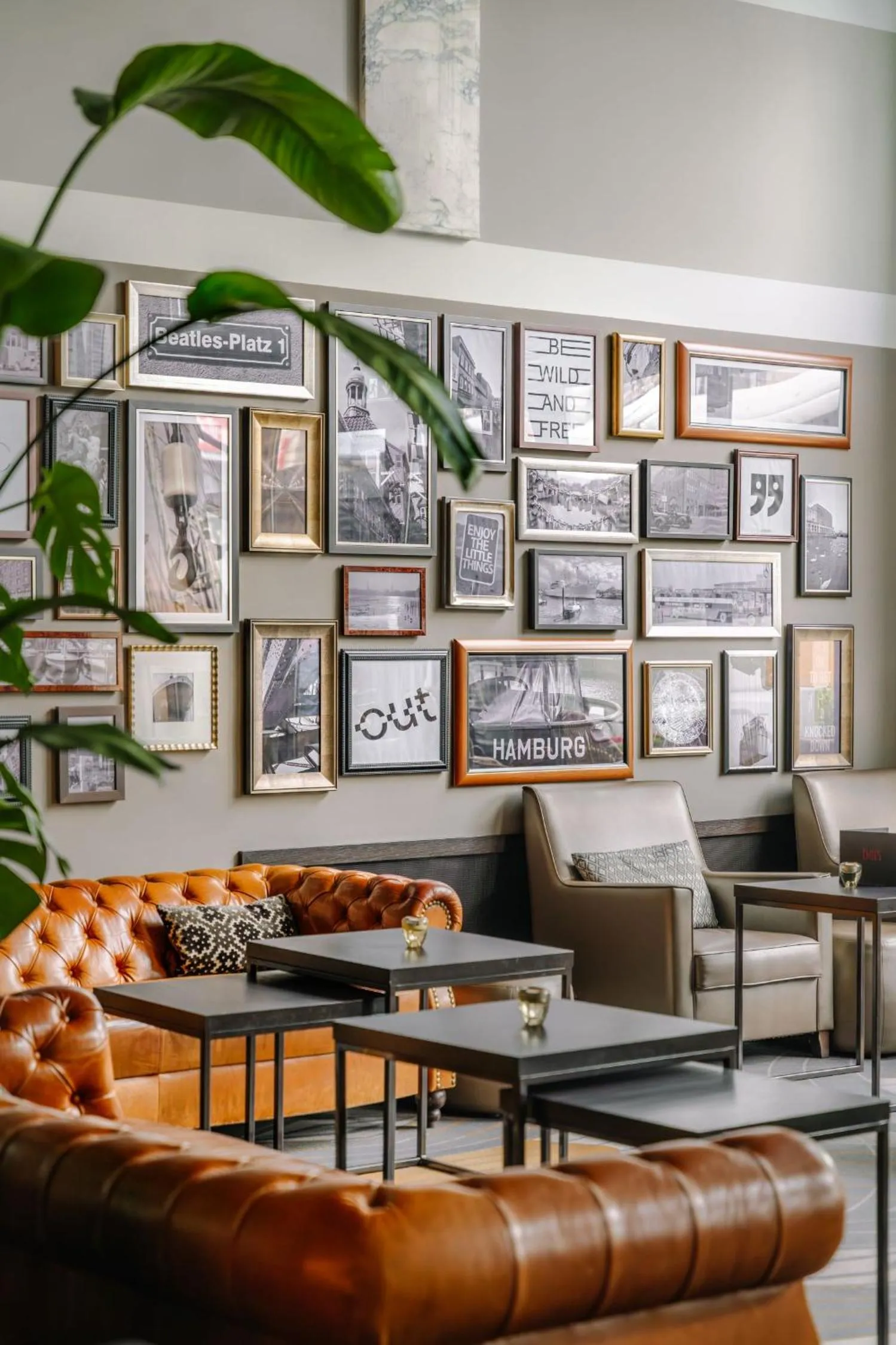 Restaurant/places to eat in Reichshof Hotel Hamburg