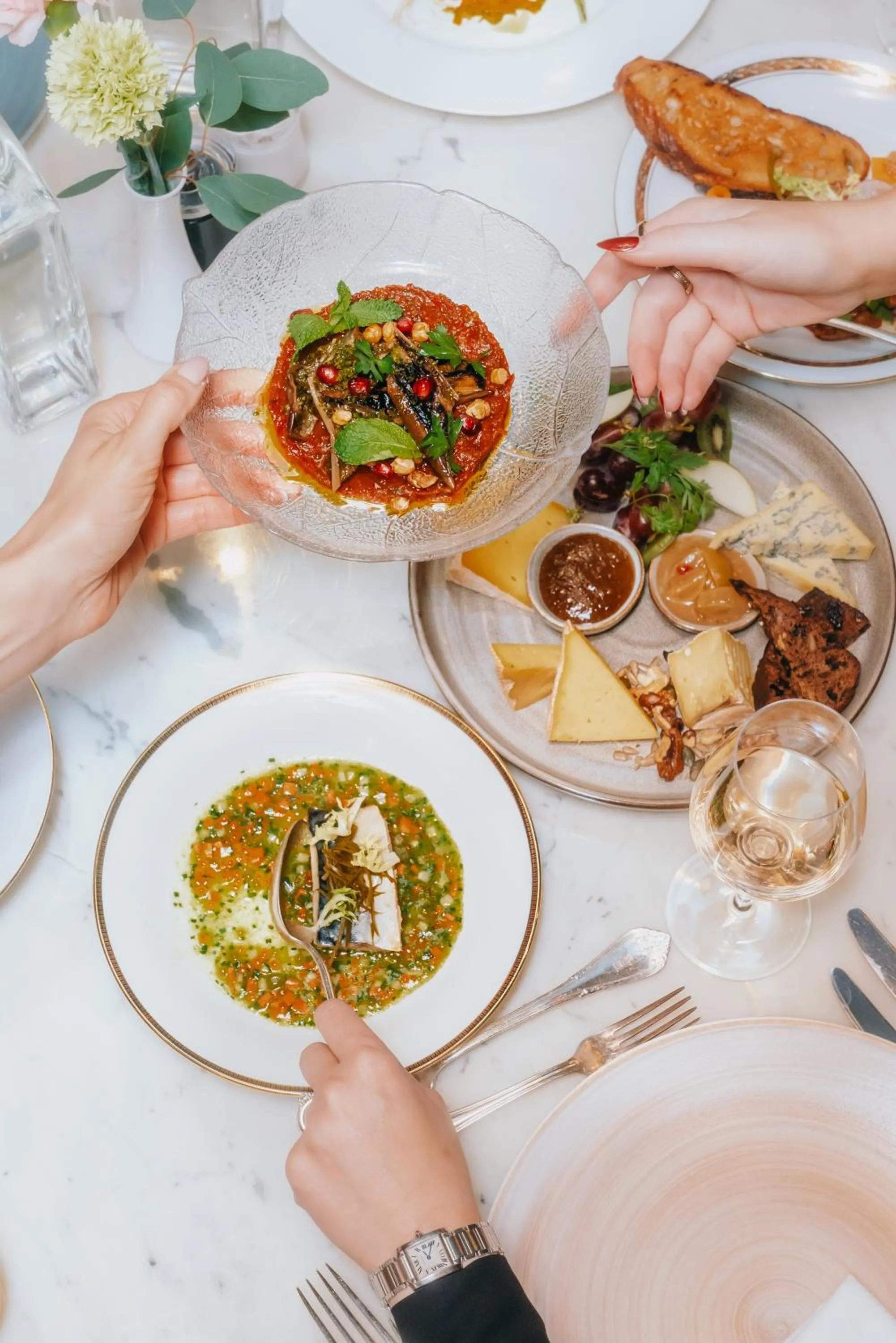 Food and drinks in Reichshof Hotel Hamburg