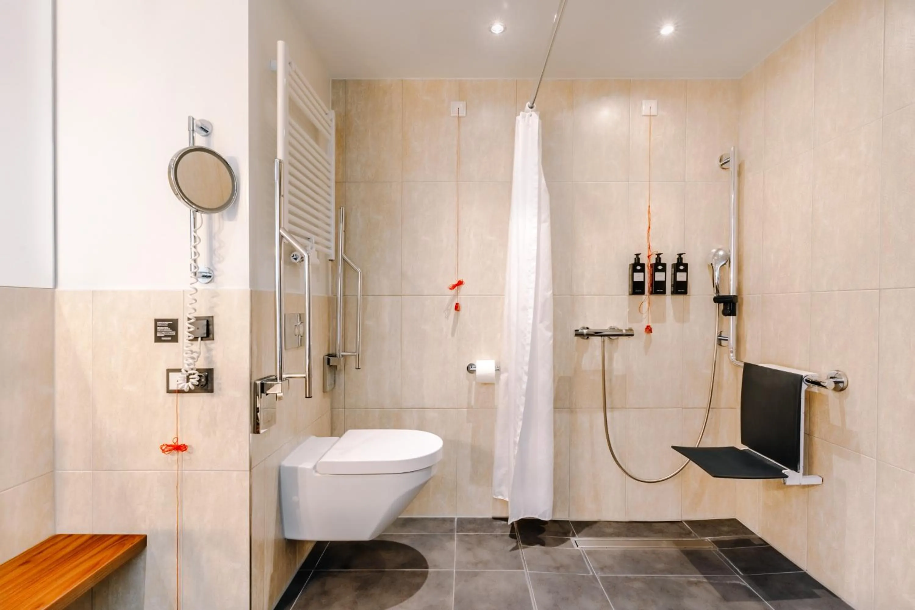 Bathroom in Reichshof Hotel Hamburg