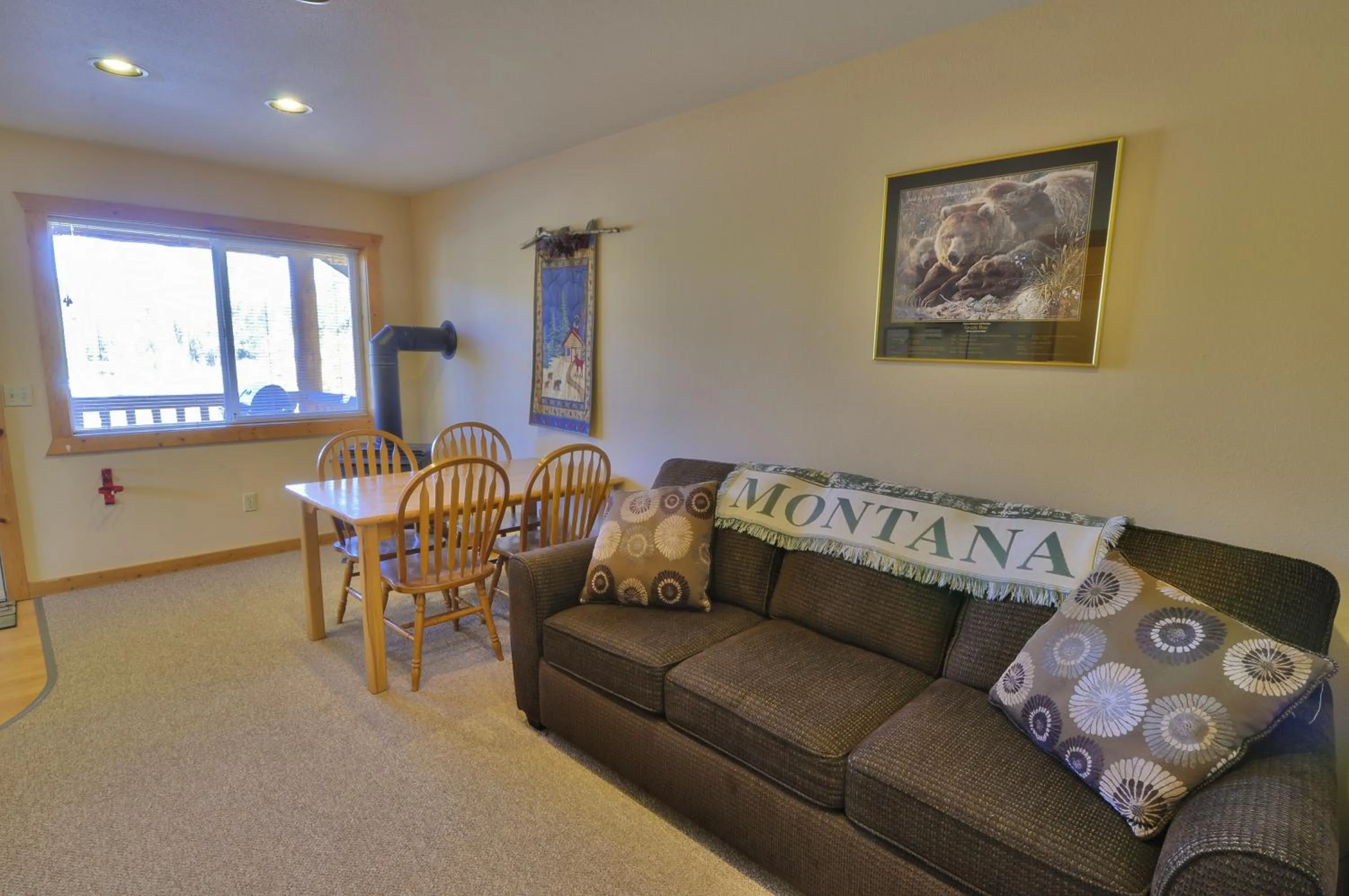 Living room in Paddle Ridge