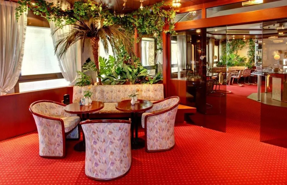 Restaurant/places to eat in Hotel Senator Hamburg
