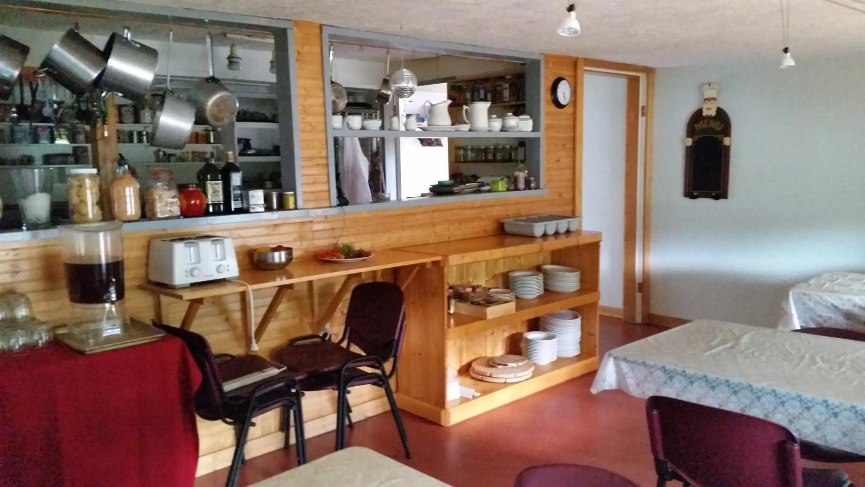 Buffet breakfast in Yellow Dog Lodge, Inc.