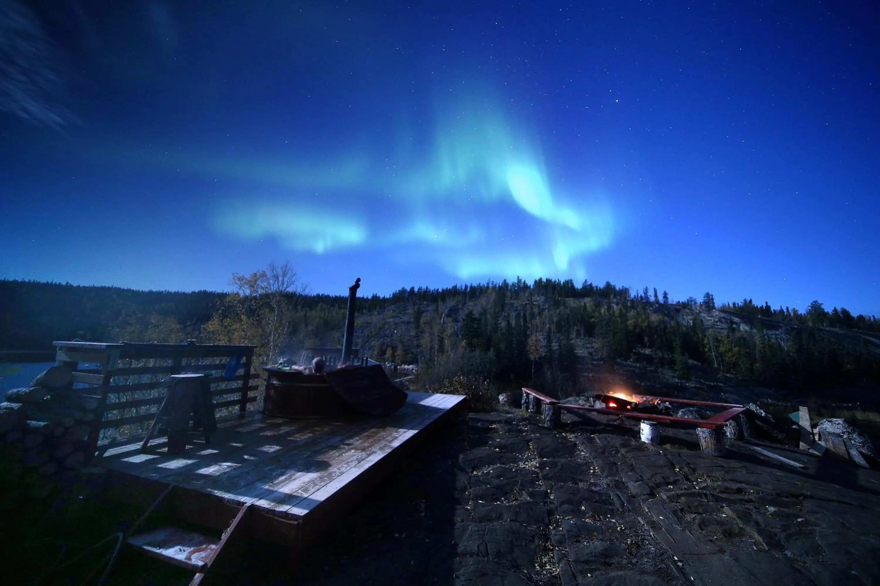 Hot Tub in Yellow Dog Lodge, Inc.